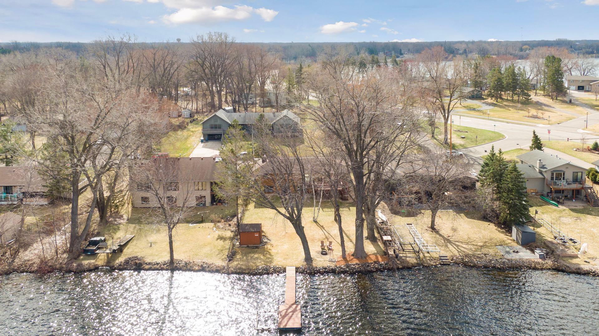 1545 Peltier Lake Drive