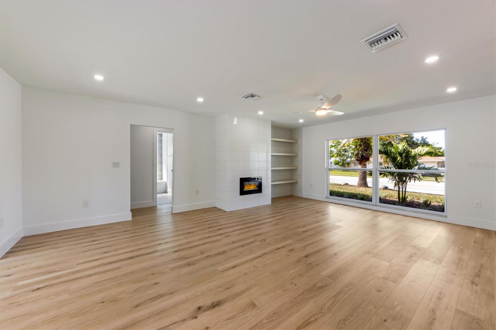 6403 1ST AVE W
