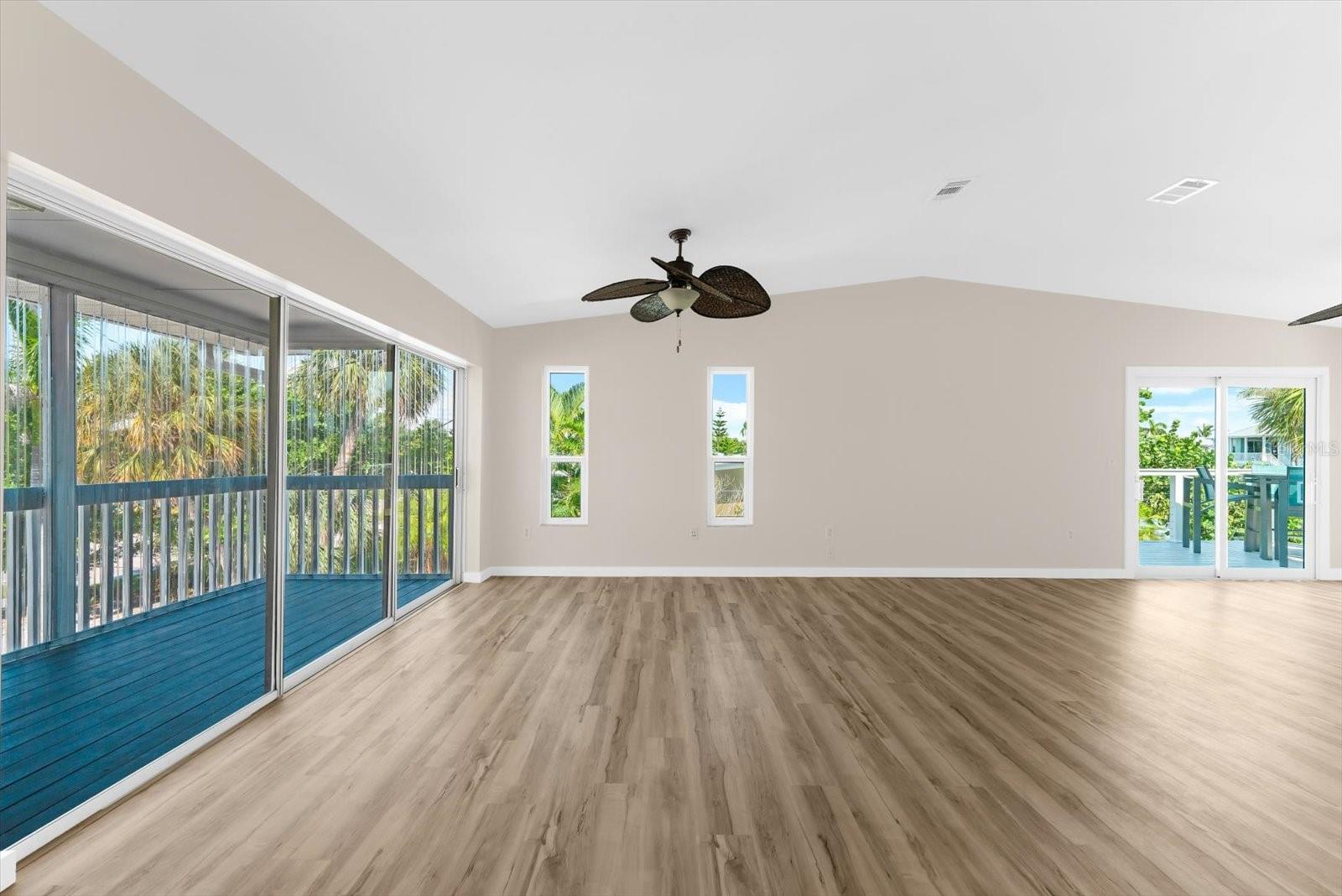 501 KEY ROYALE DR