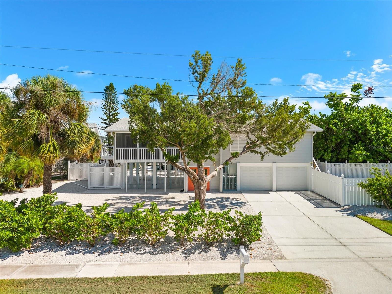 501 KEY ROYALE DR