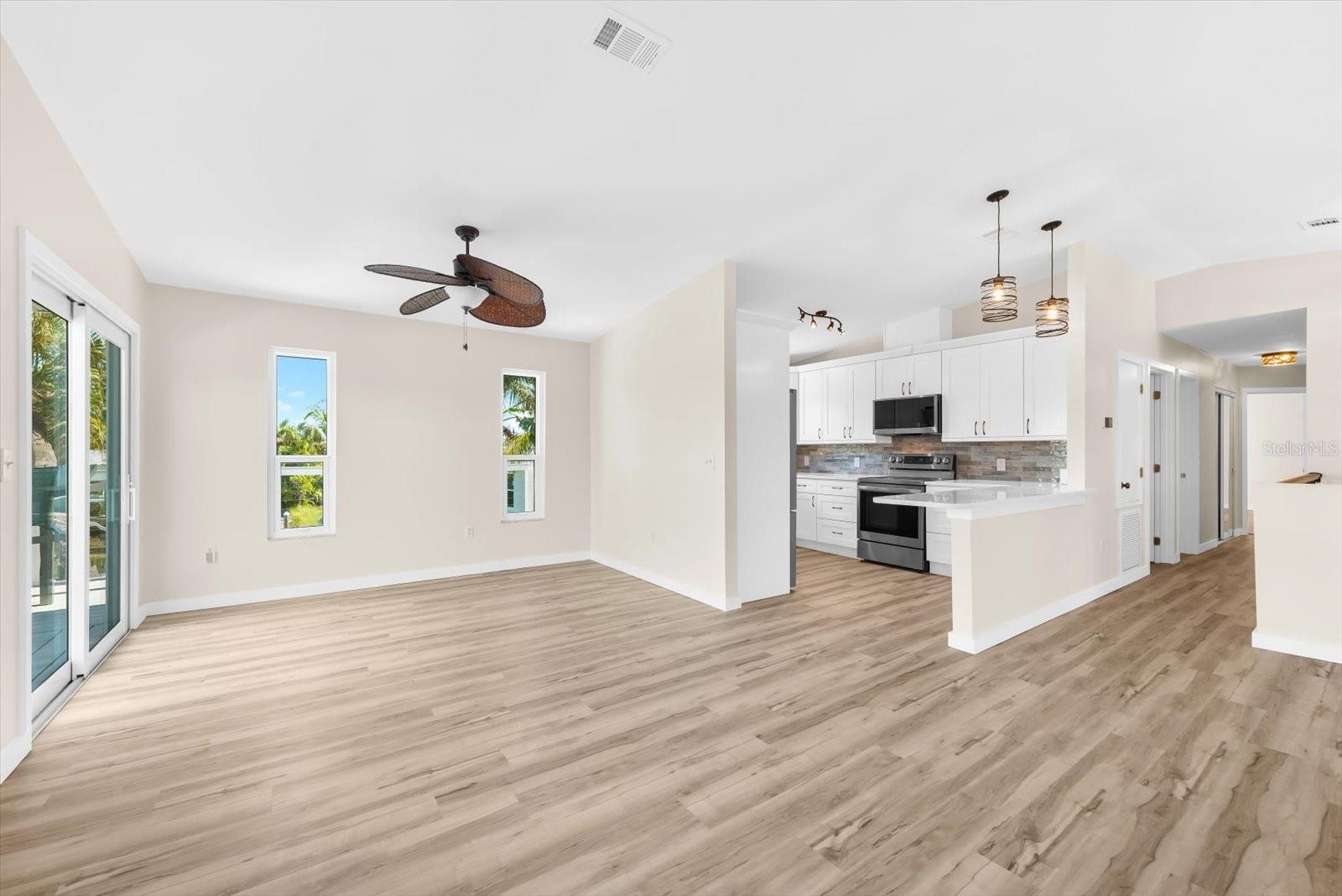 501 KEY ROYALE DR