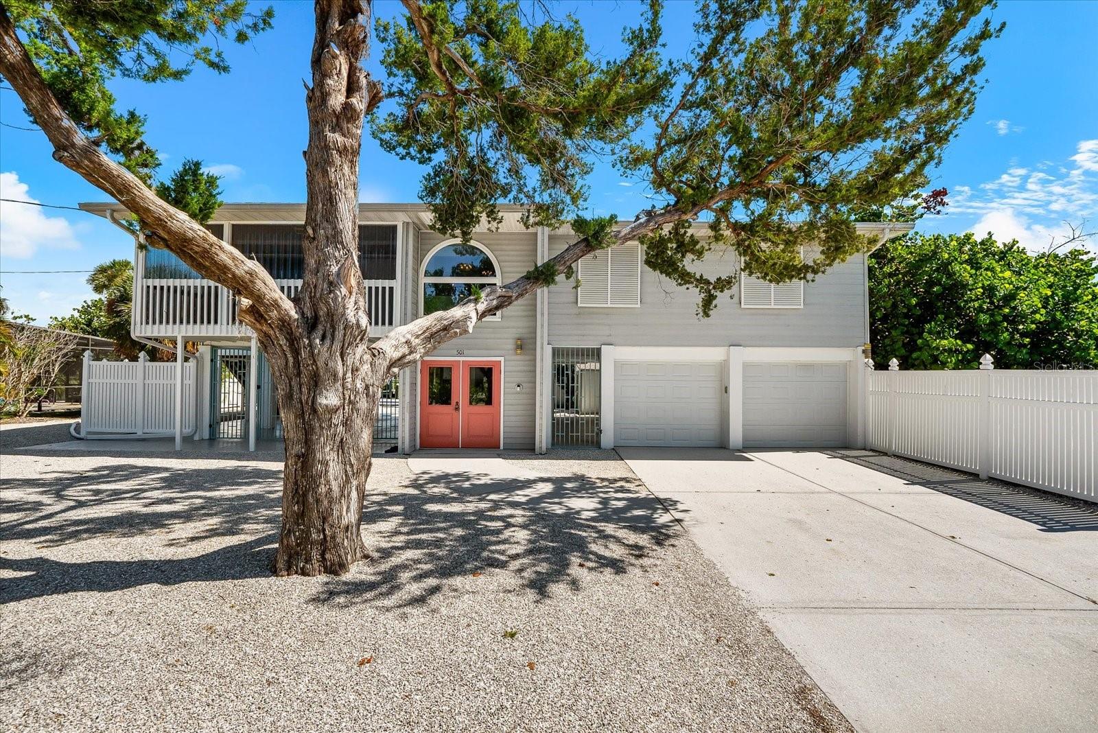 501 KEY ROYALE DR