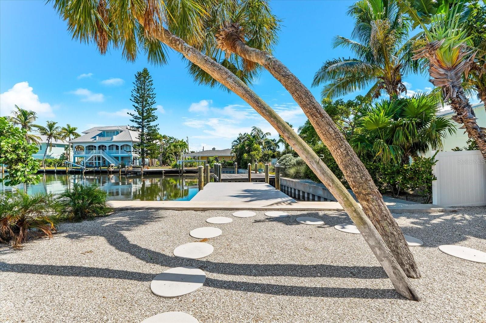 501 KEY ROYALE DR