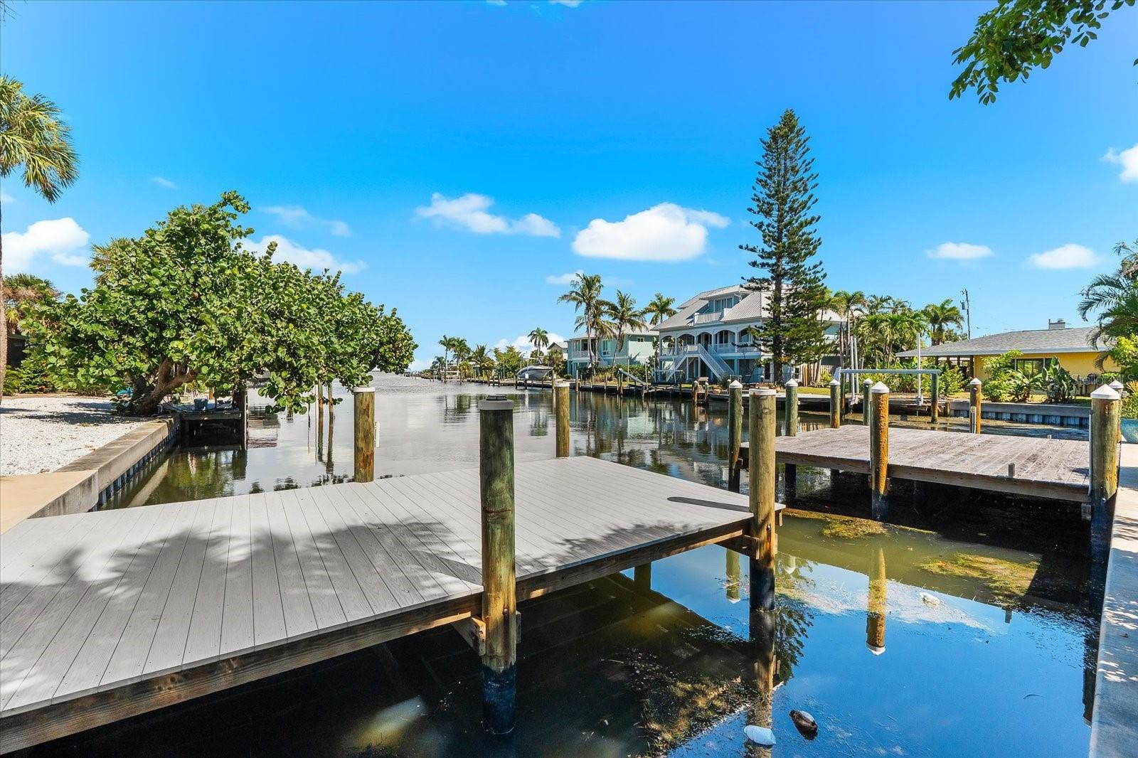 501 KEY ROYALE DR