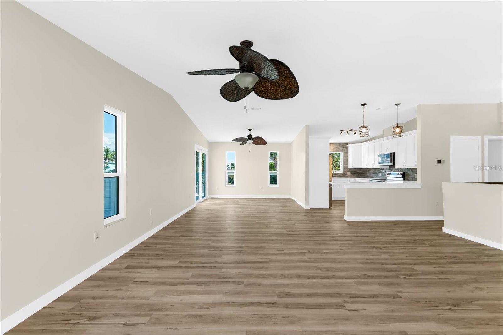 501 KEY ROYALE DR