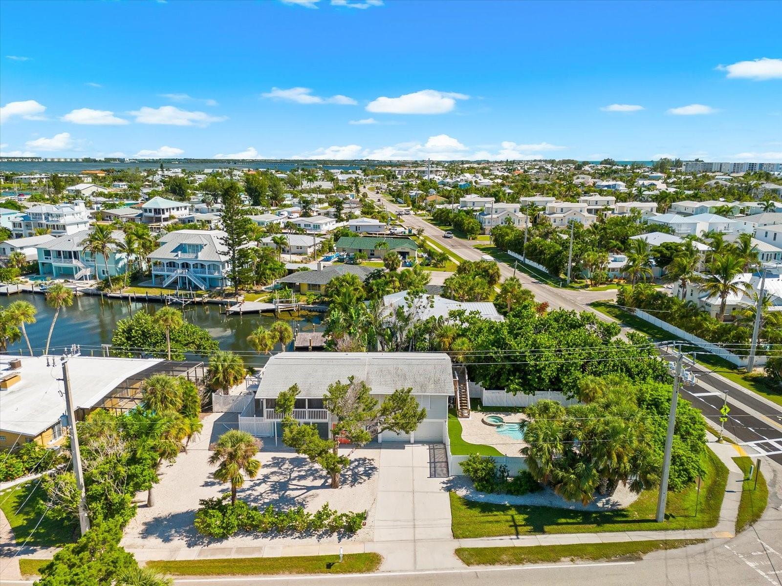 501 KEY ROYALE DR