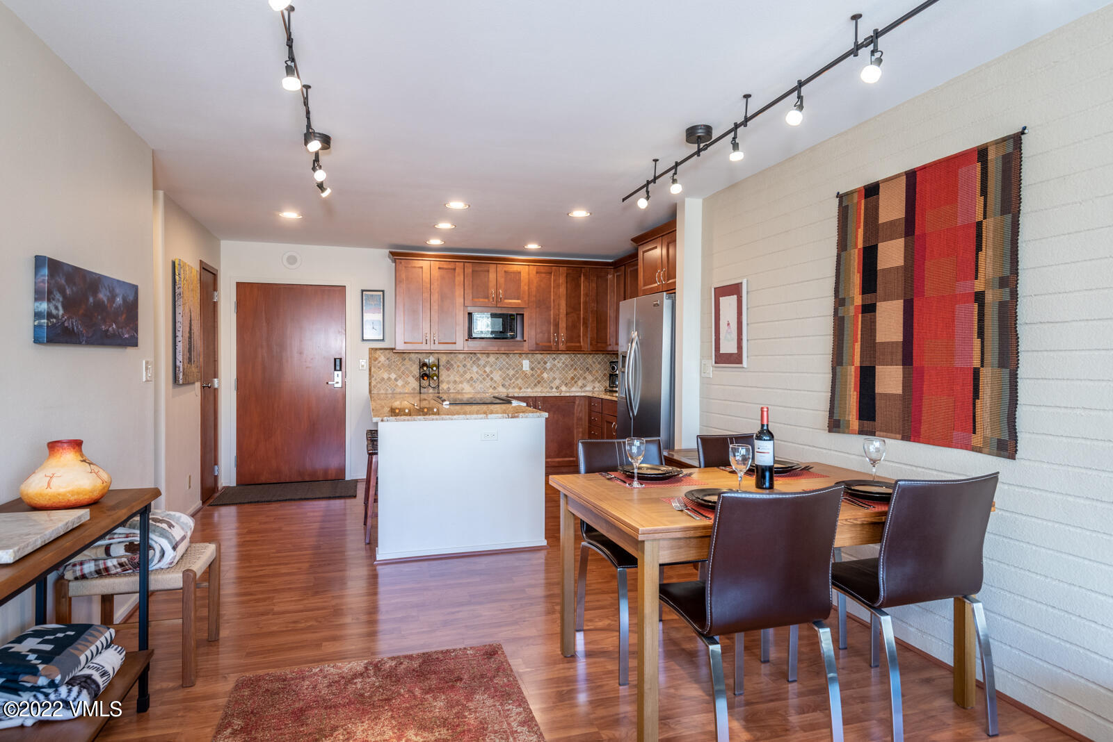 1100 N Frontage Road W 1410