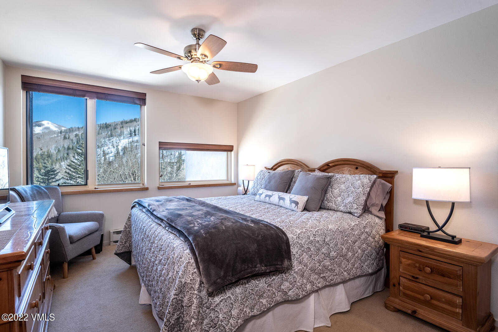 1100 N Frontage Road W 1410