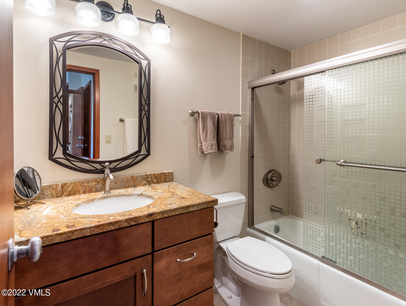 1100 N Frontage Road W 1410