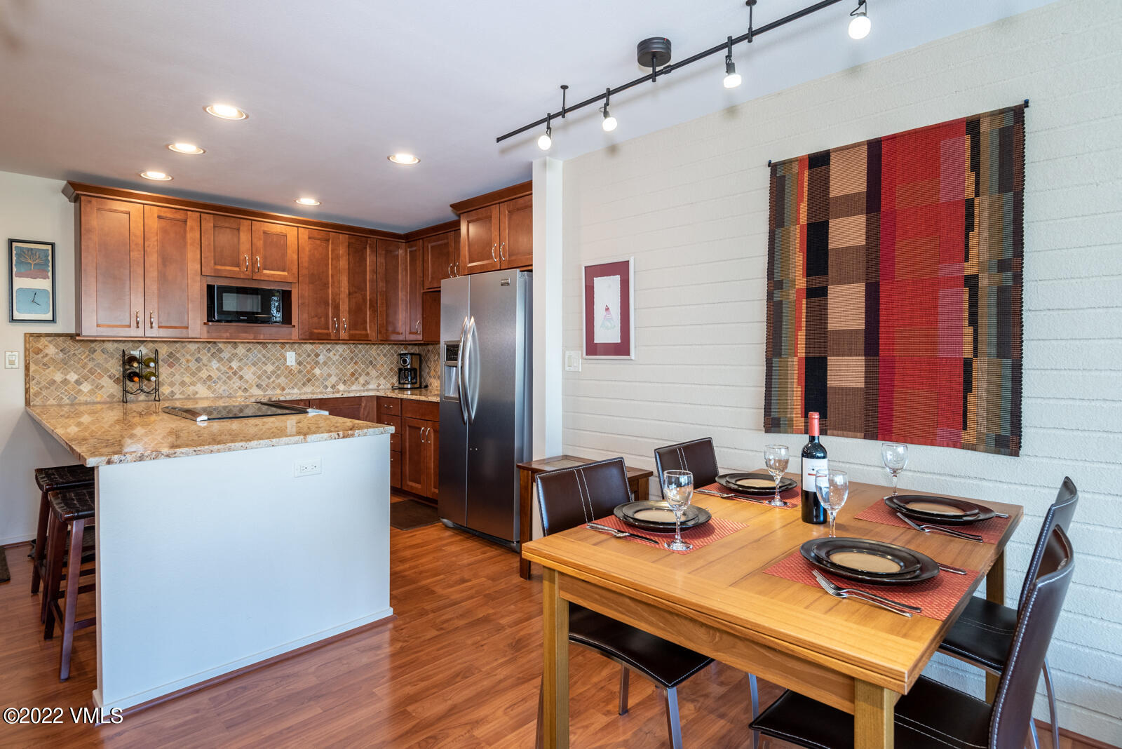 1100 N Frontage Road W 1410