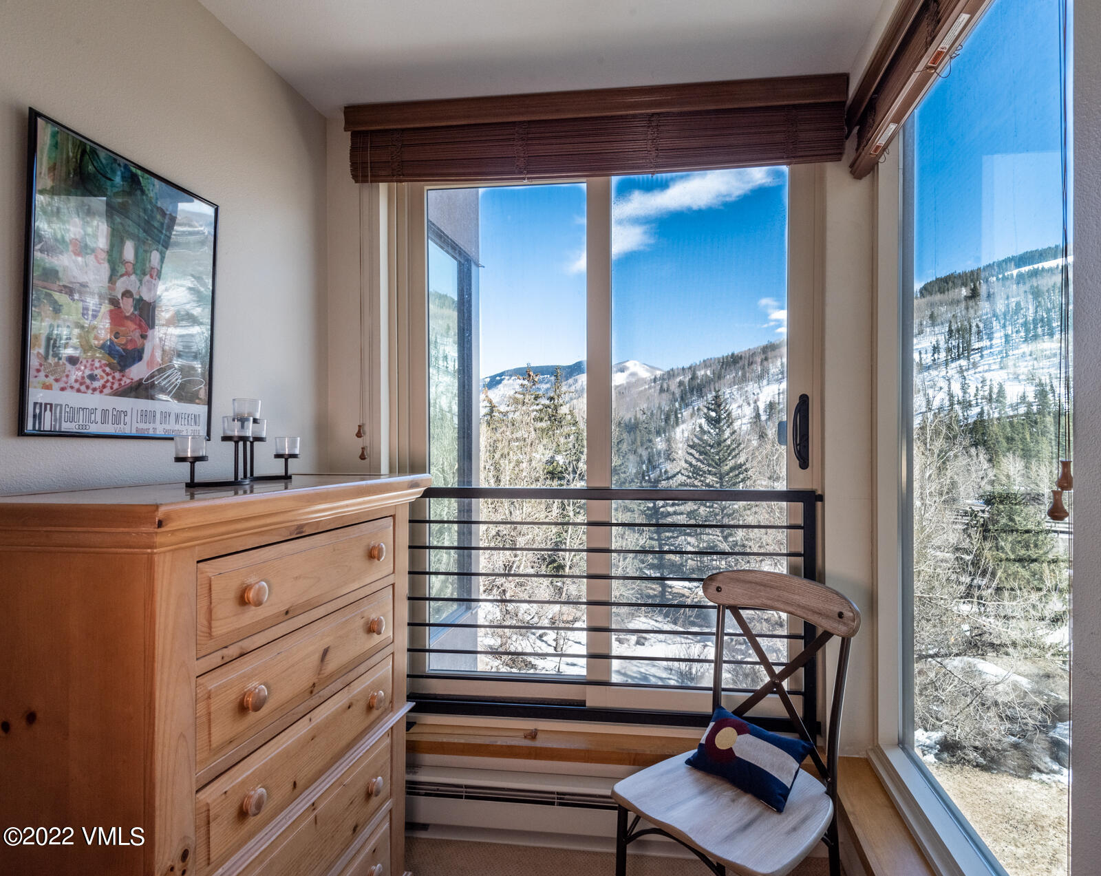 1100 N Frontage Road W 1410