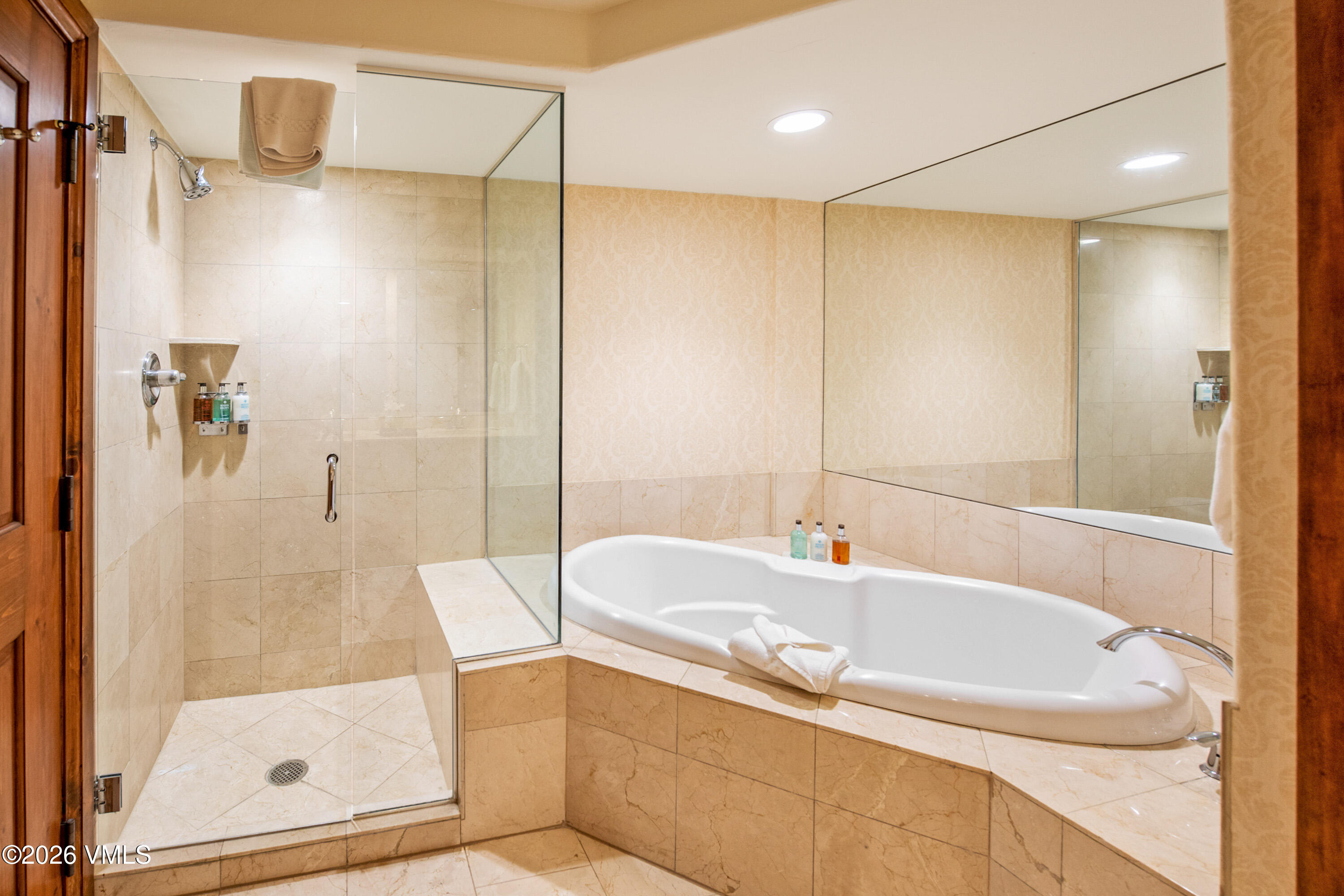 242 E Meadow Drive # 304