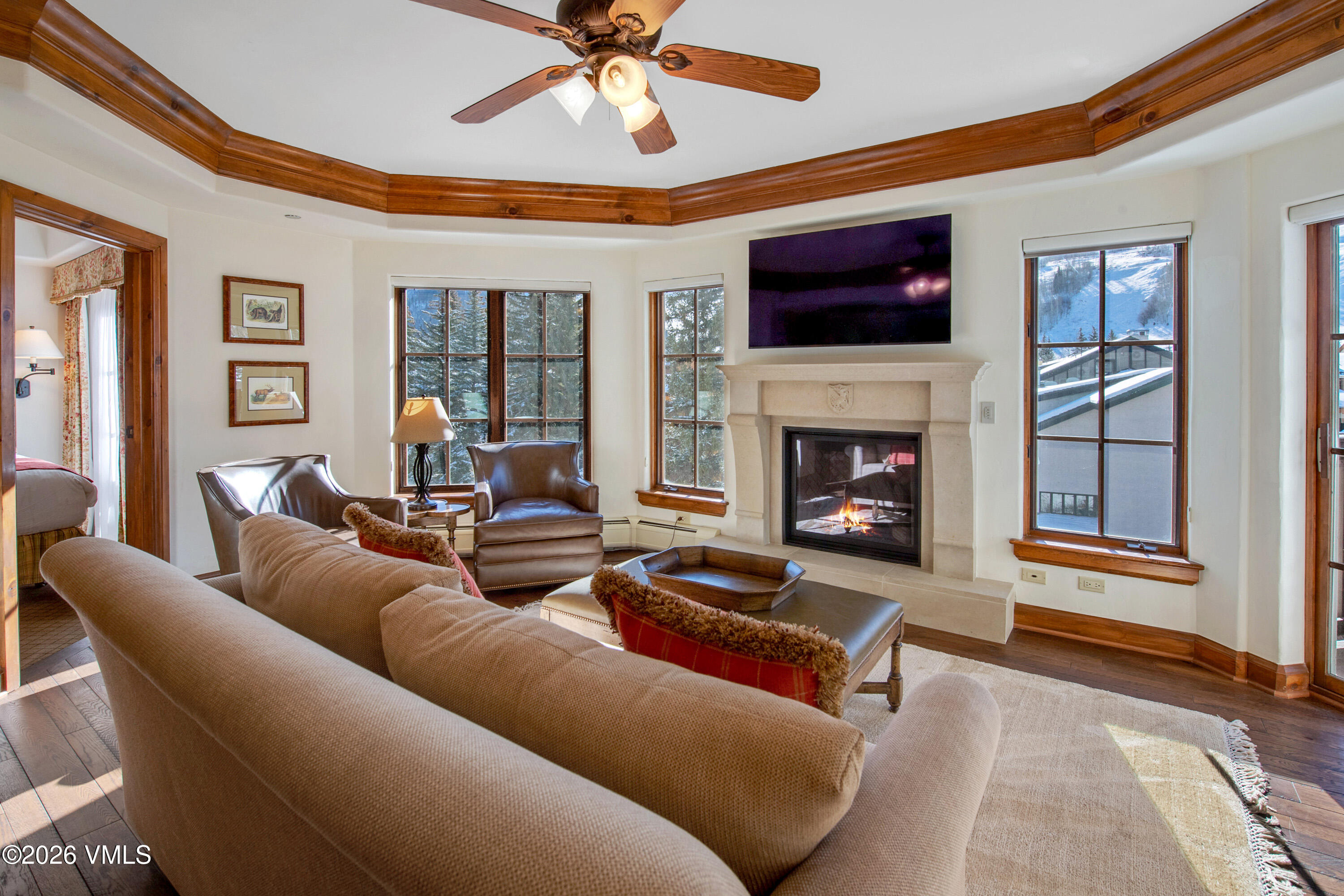 242 E Meadow Drive # 304