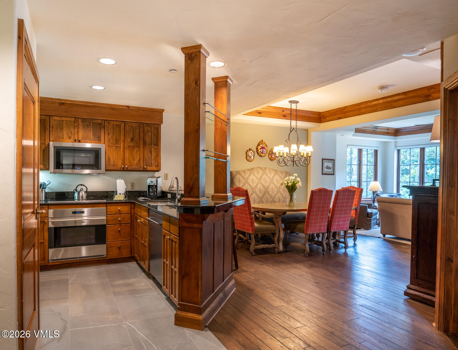 242 E Meadow Drive # 304