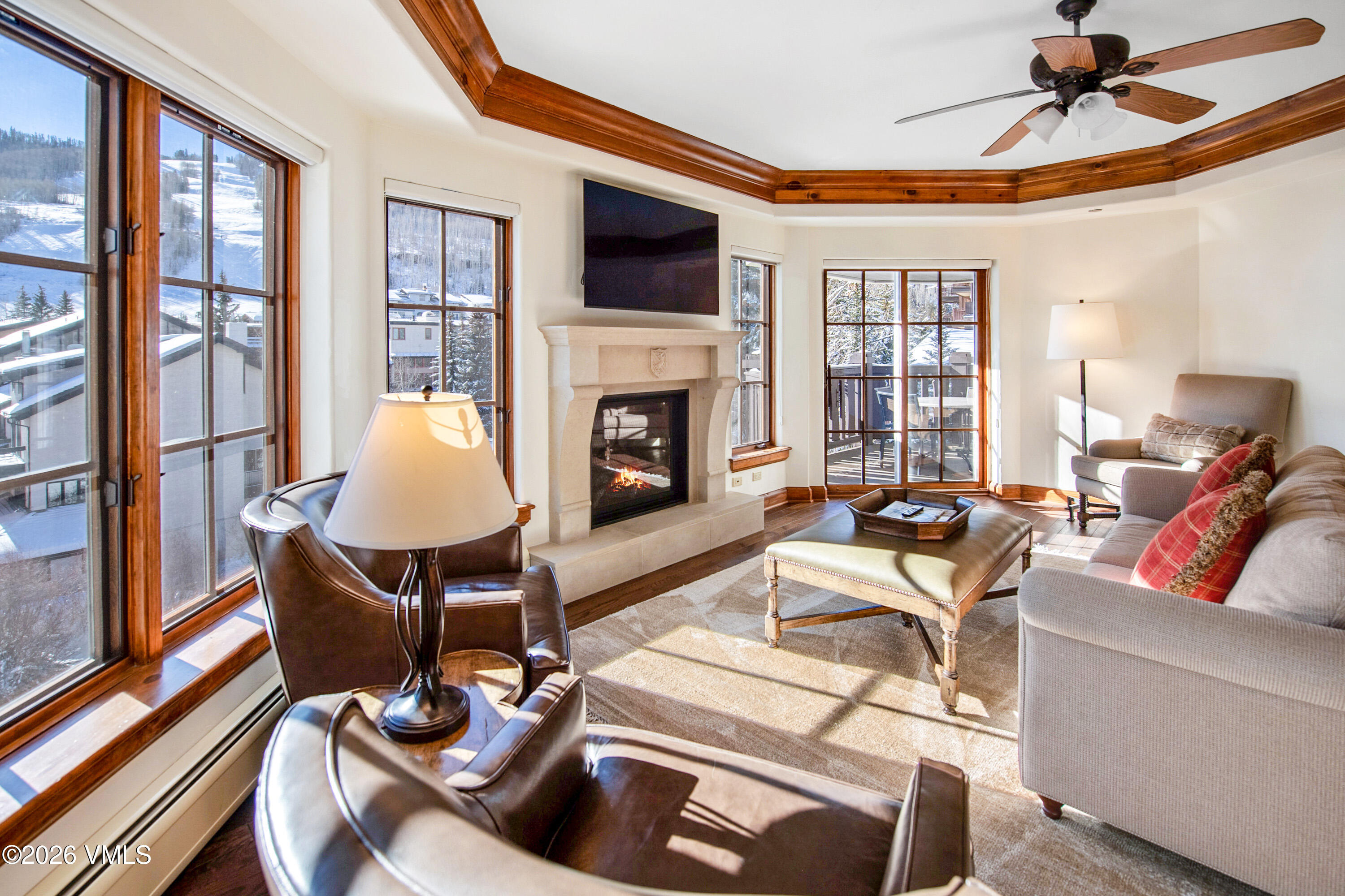 242 E Meadow Drive # 304