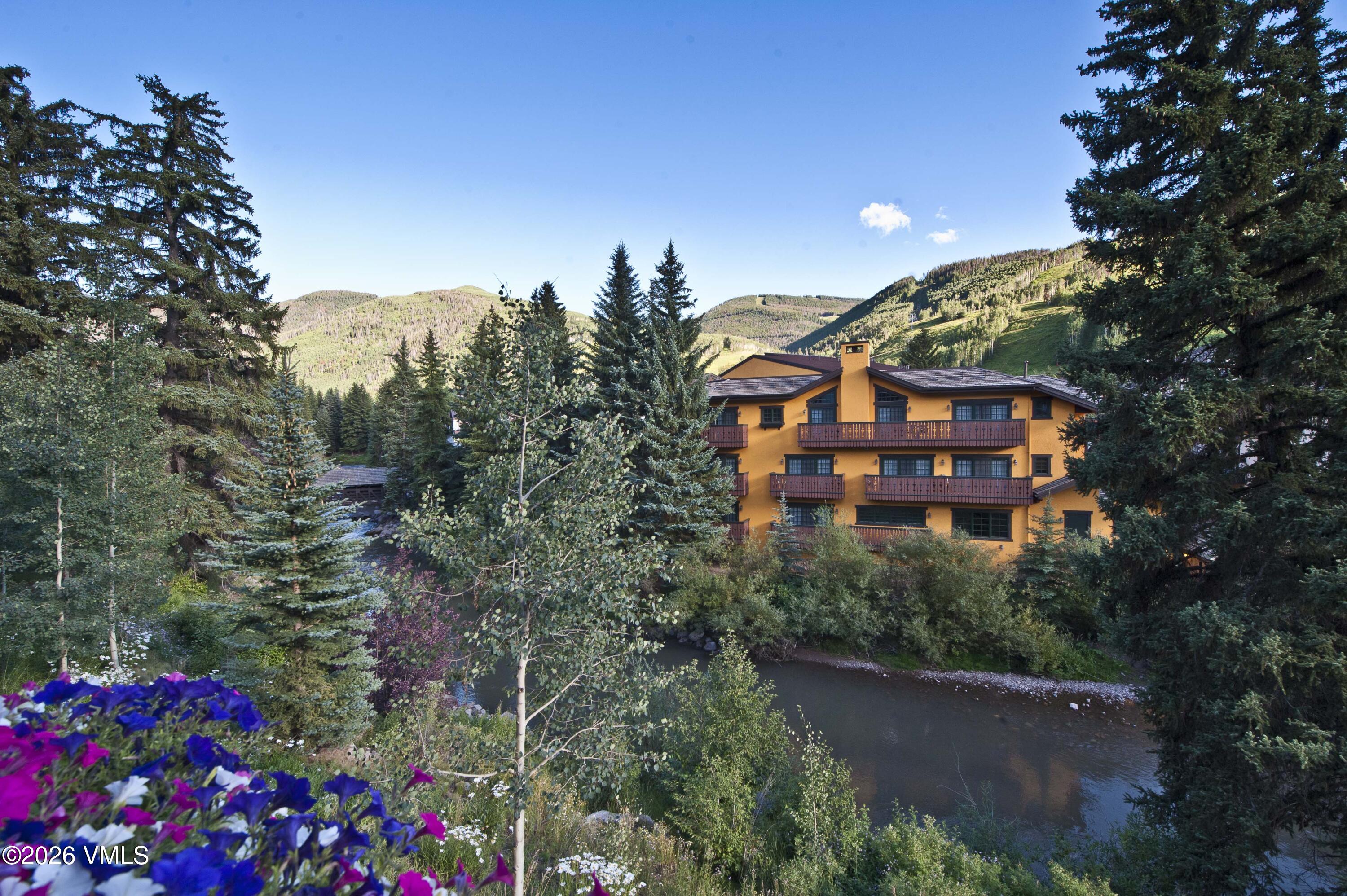 242 E Meadow Drive # 304