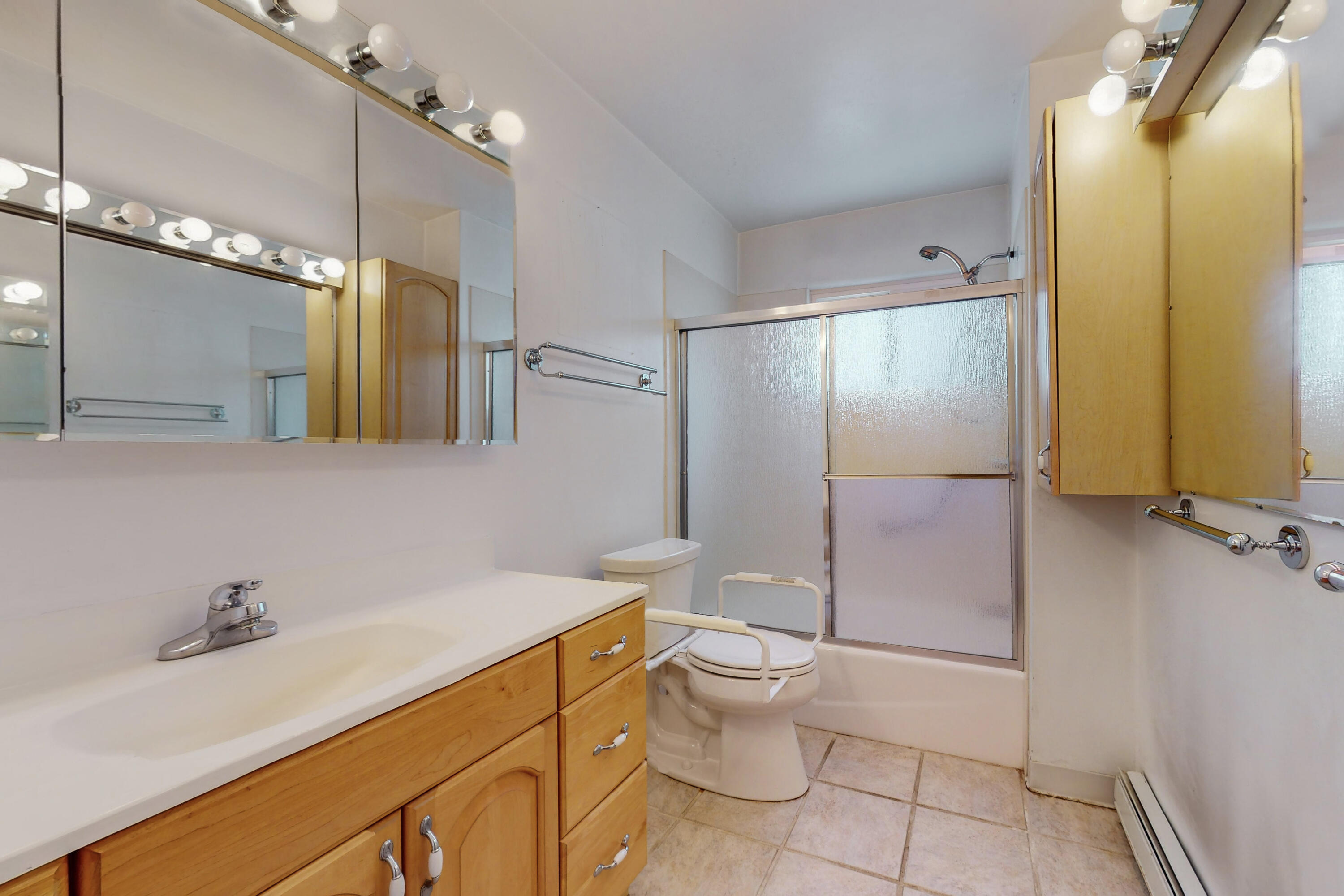1001 Vassar Drive SE