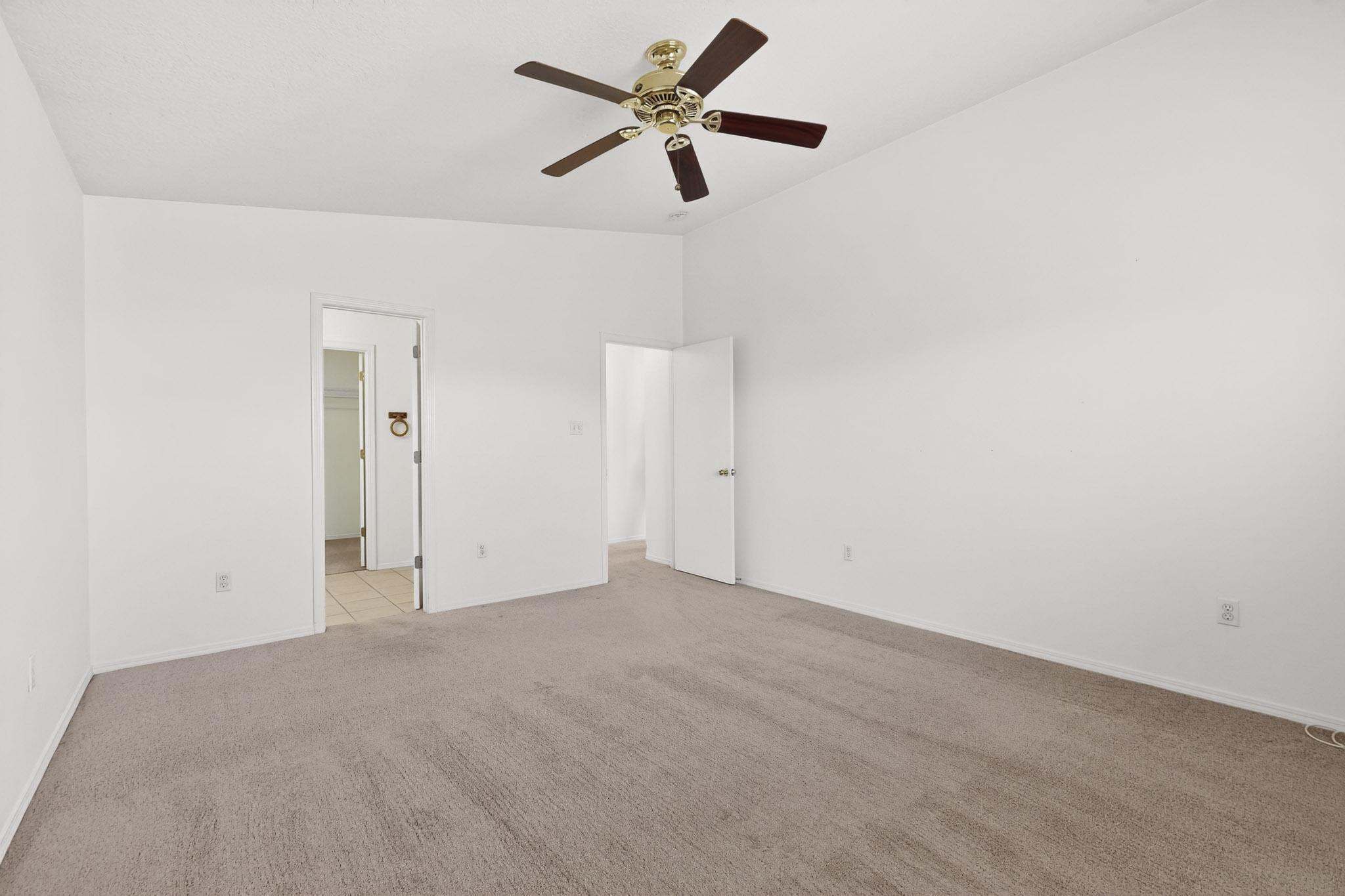 612 Glacier Bay Place SE