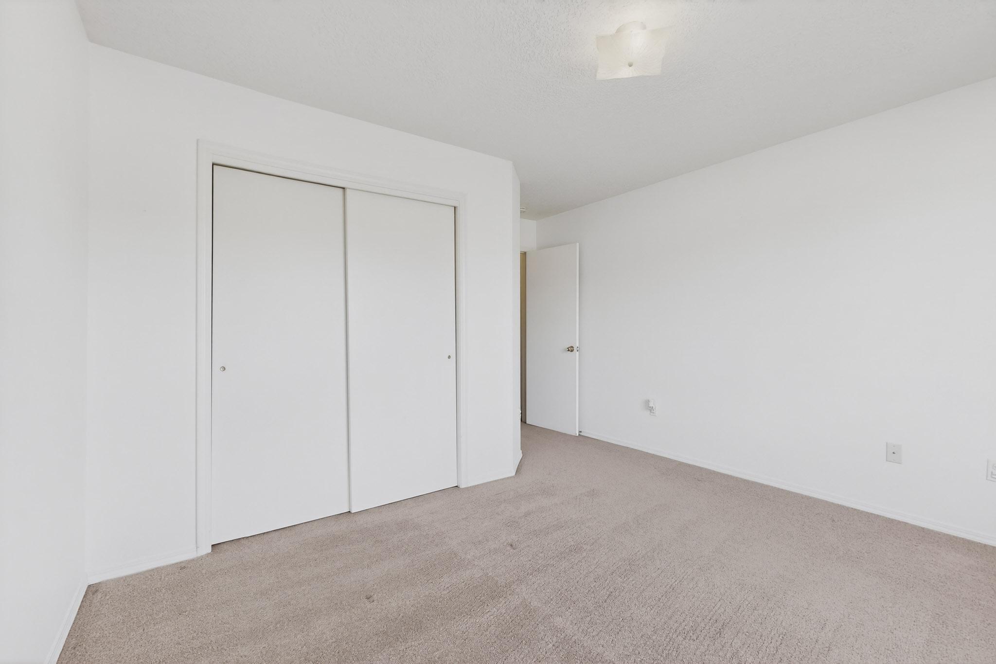 612 Glacier Bay Place SE