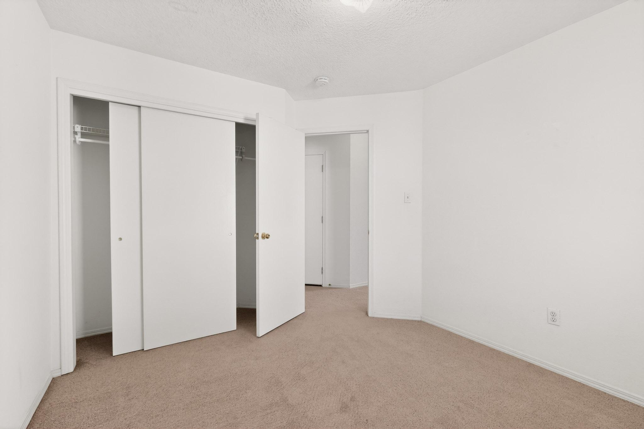 612 Glacier Bay Place SE