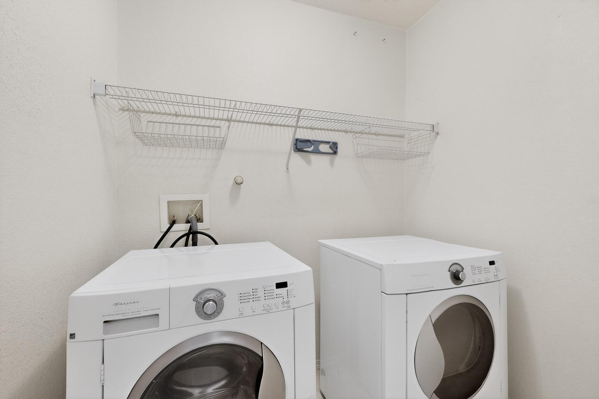 612 Glacier Bay Place SE