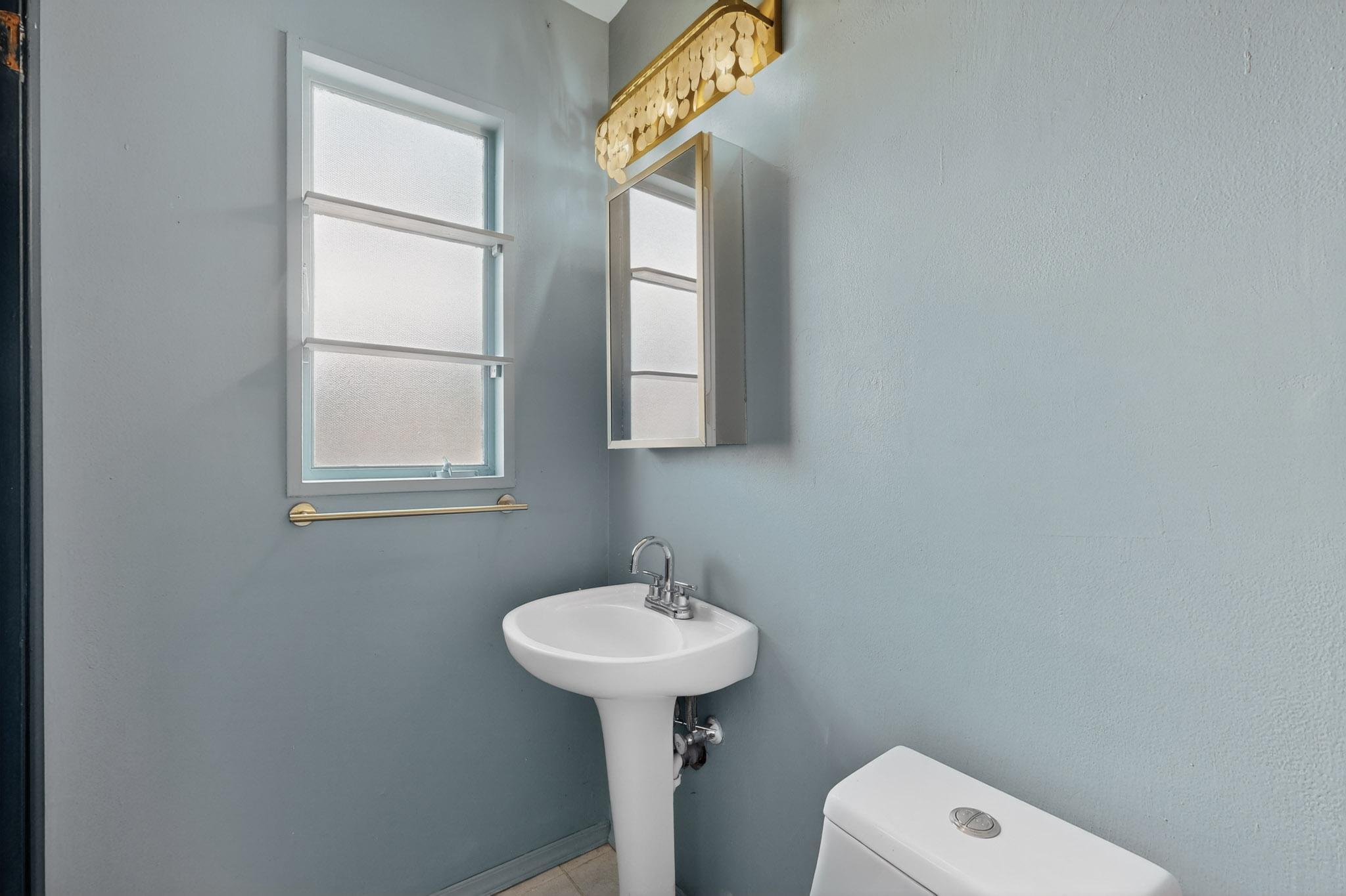 1722 Vermont Street NE