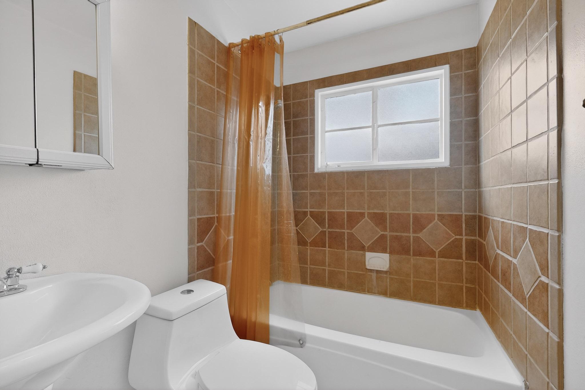 1722 Vermont Street NE