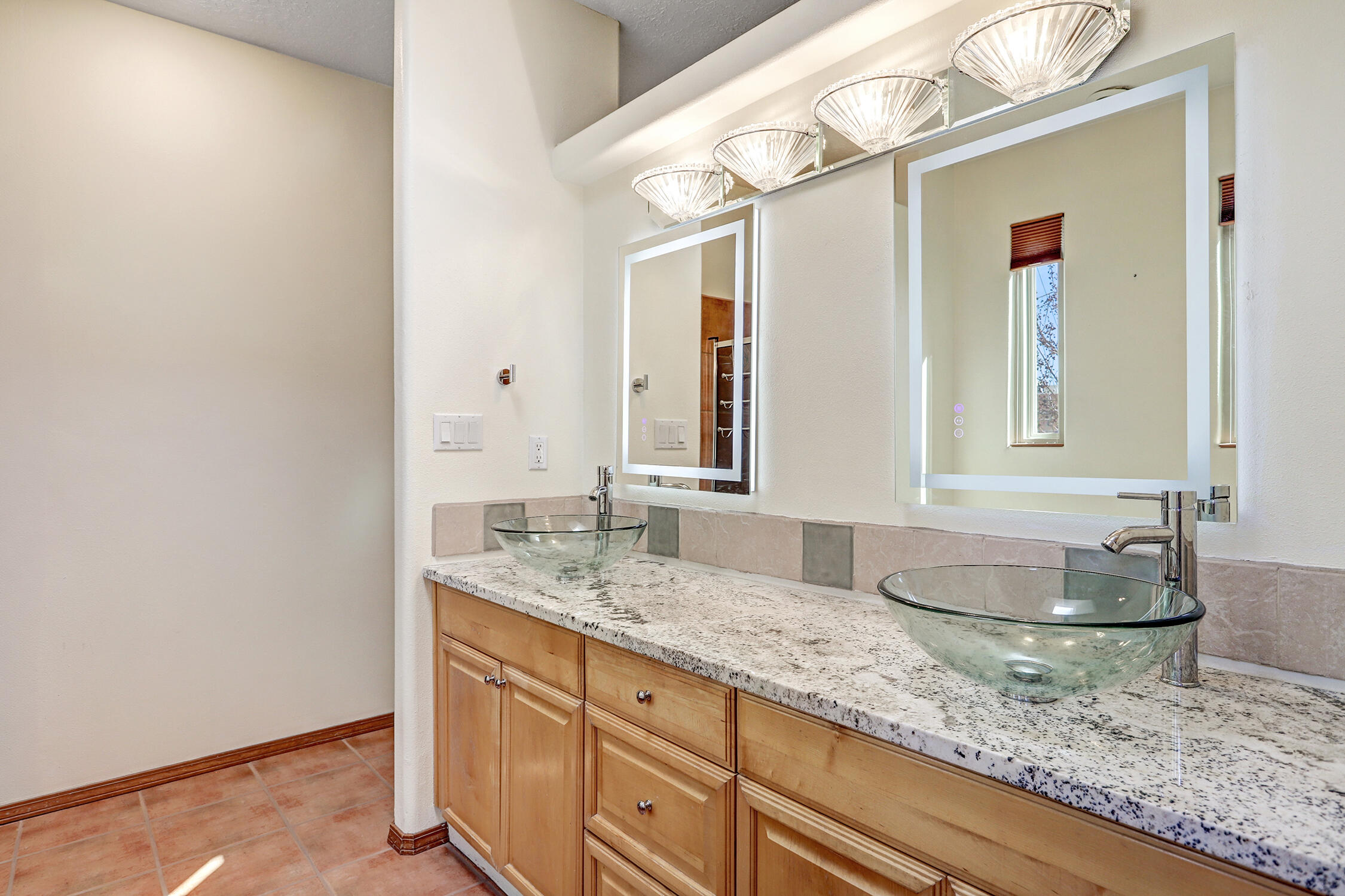 209 Manhattan Place NW