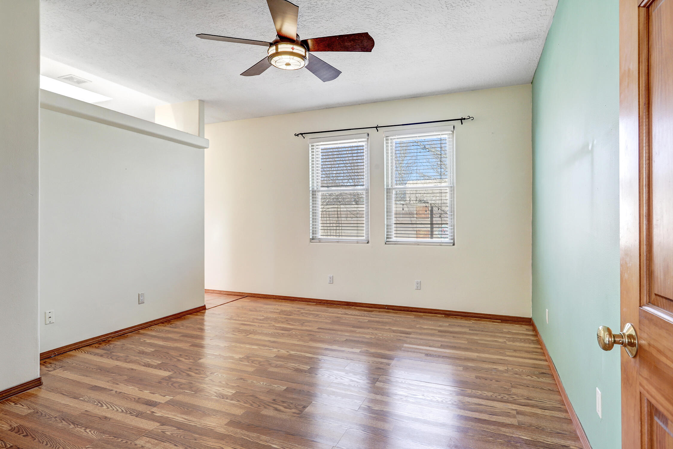 209 Manhattan Place NW