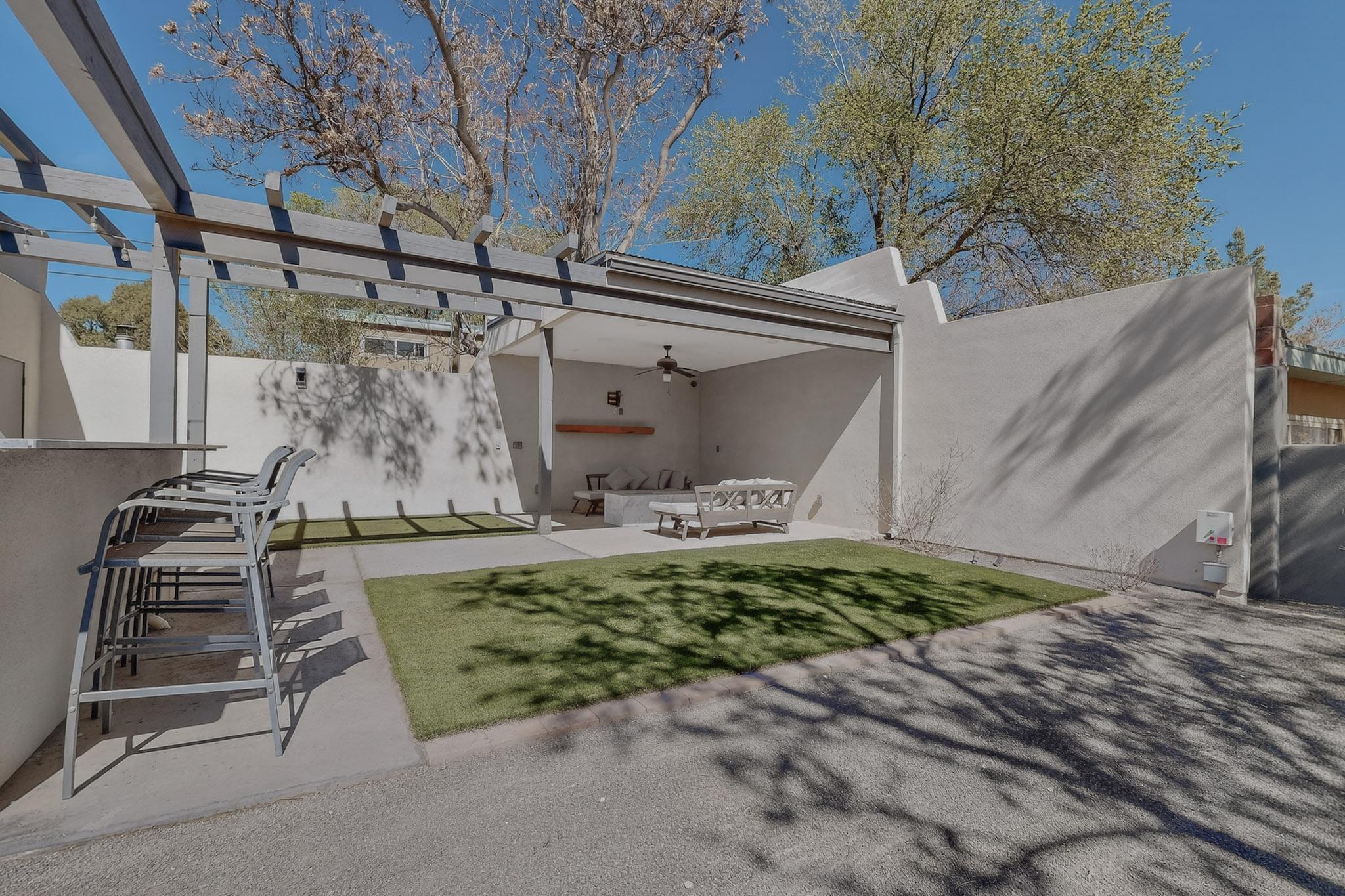 4456 Corrales Road