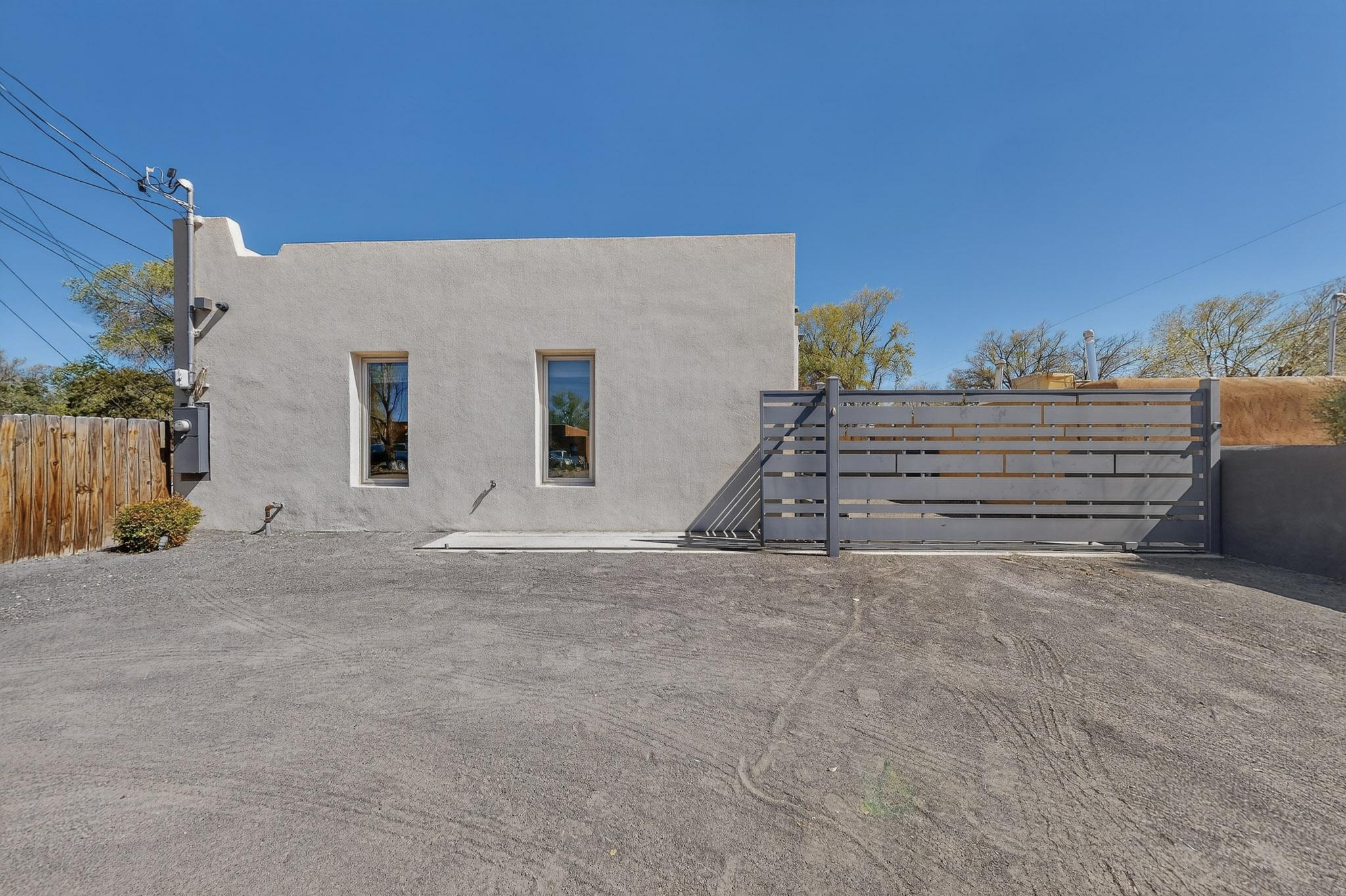 4456 Corrales Road