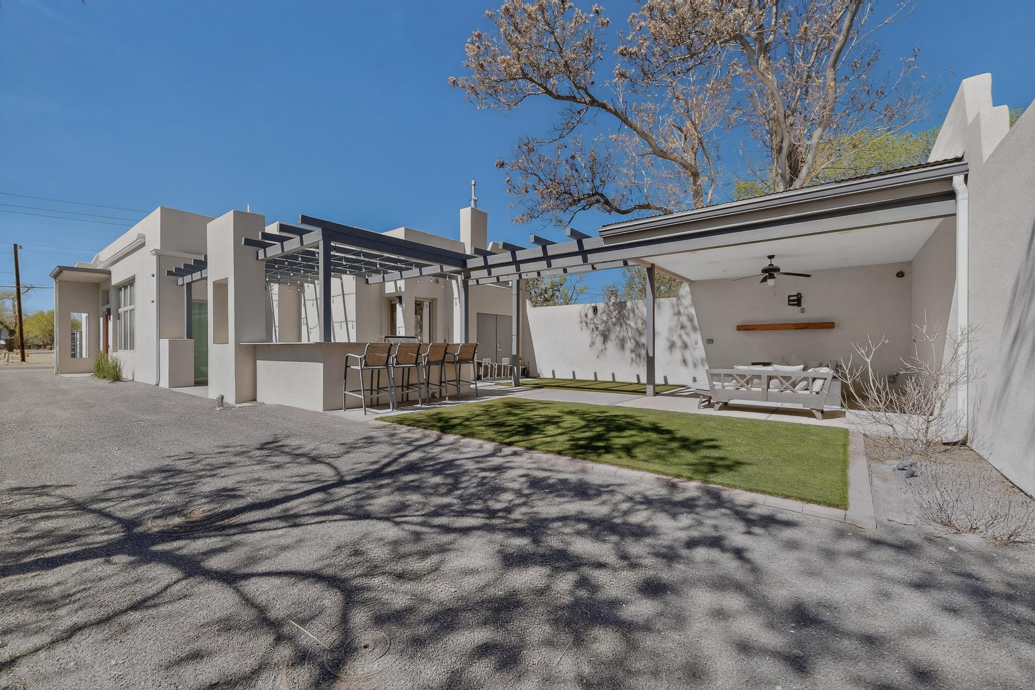 4456 Corrales Road