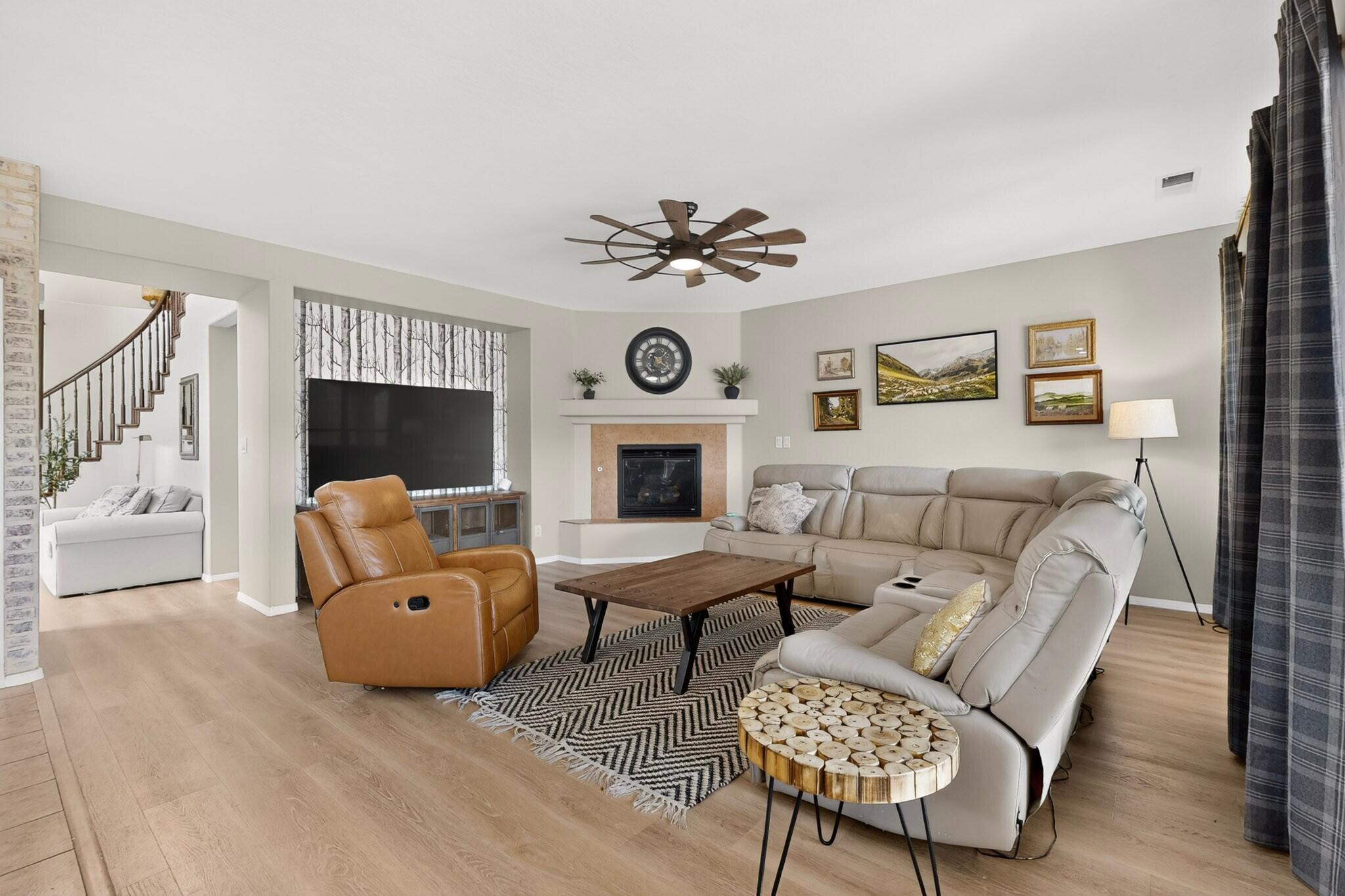 1044 Cristanos Drive