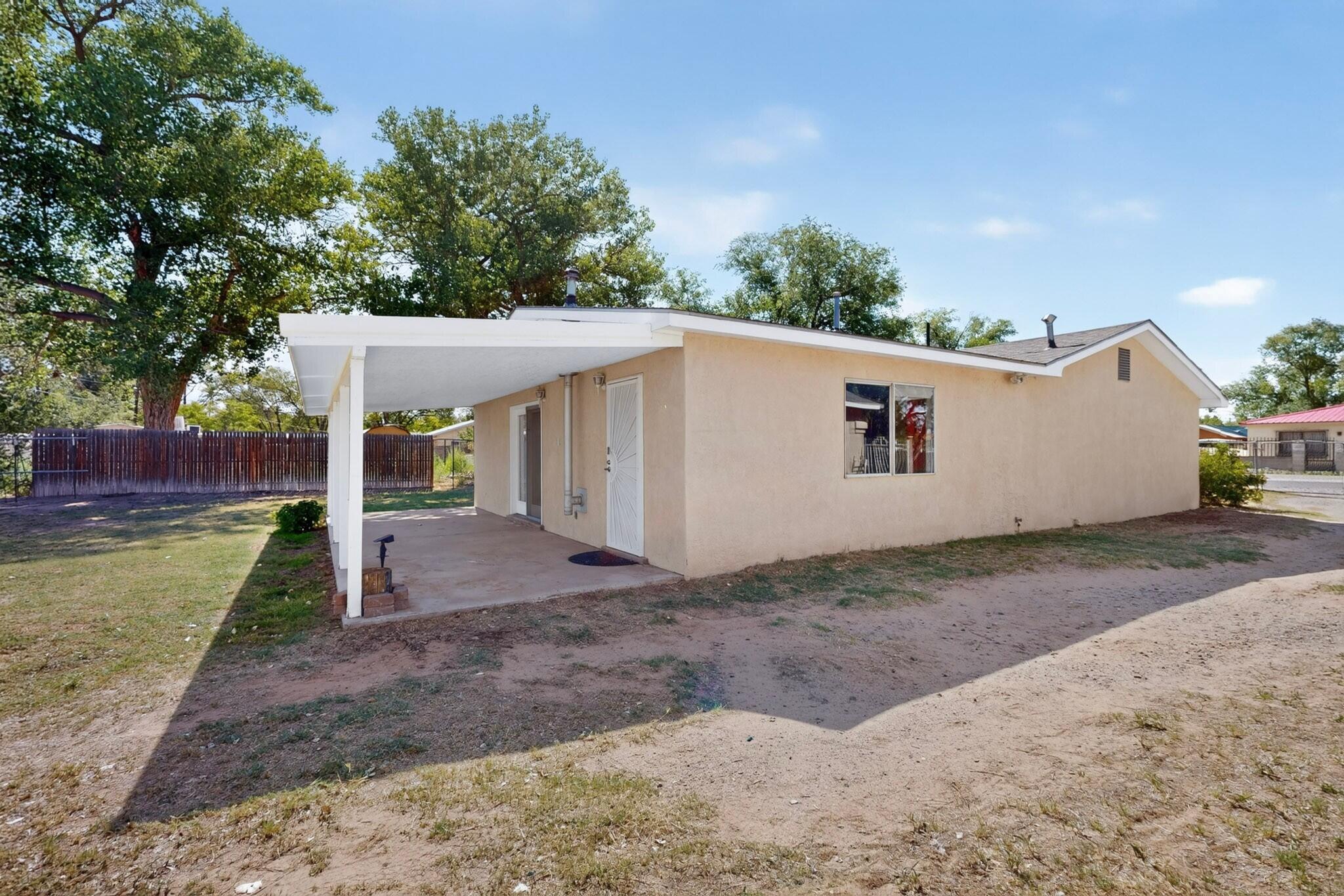 1401 Vista Del Rio Road SW