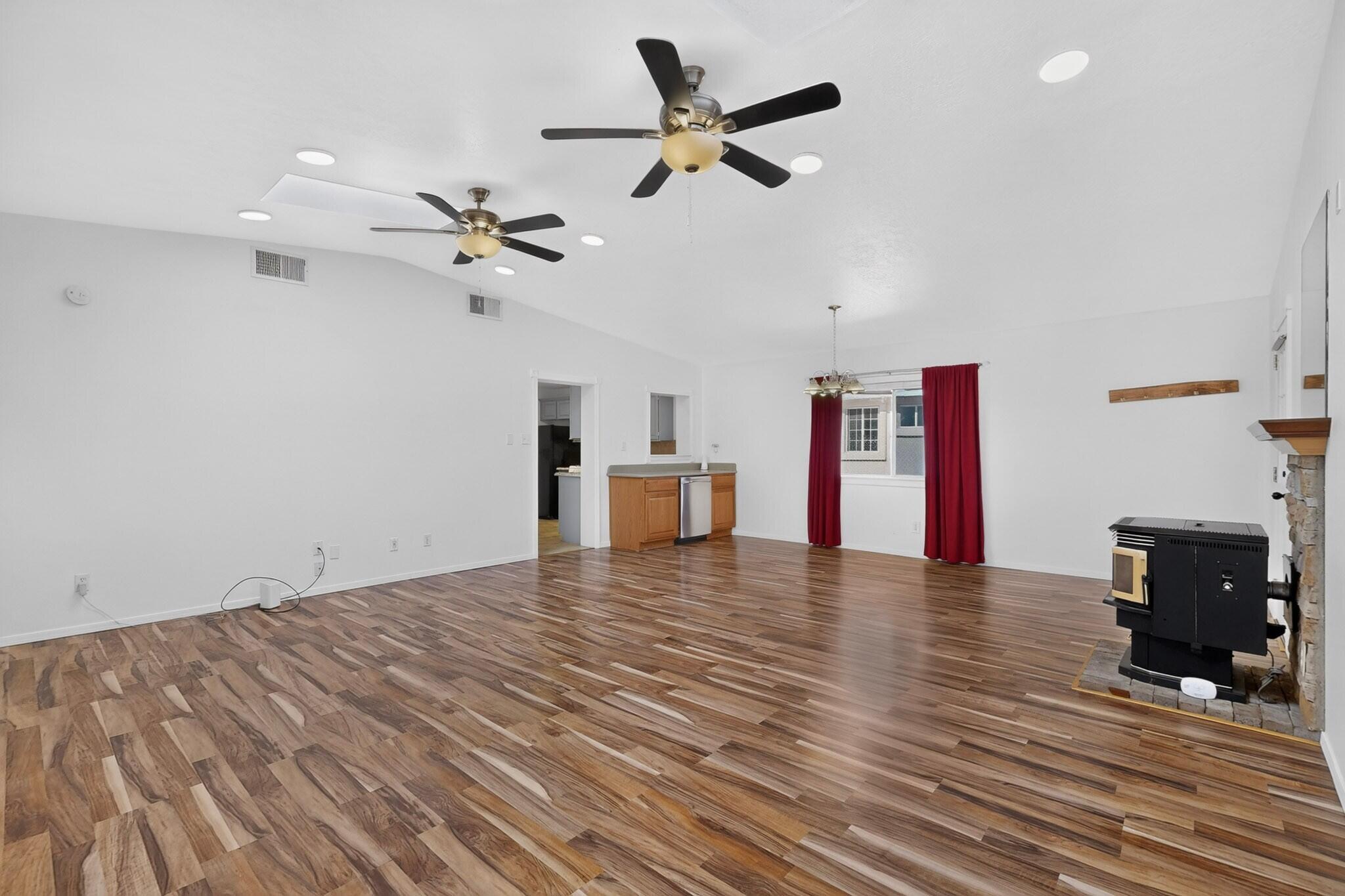 1401 Vista Del Rio Road SW