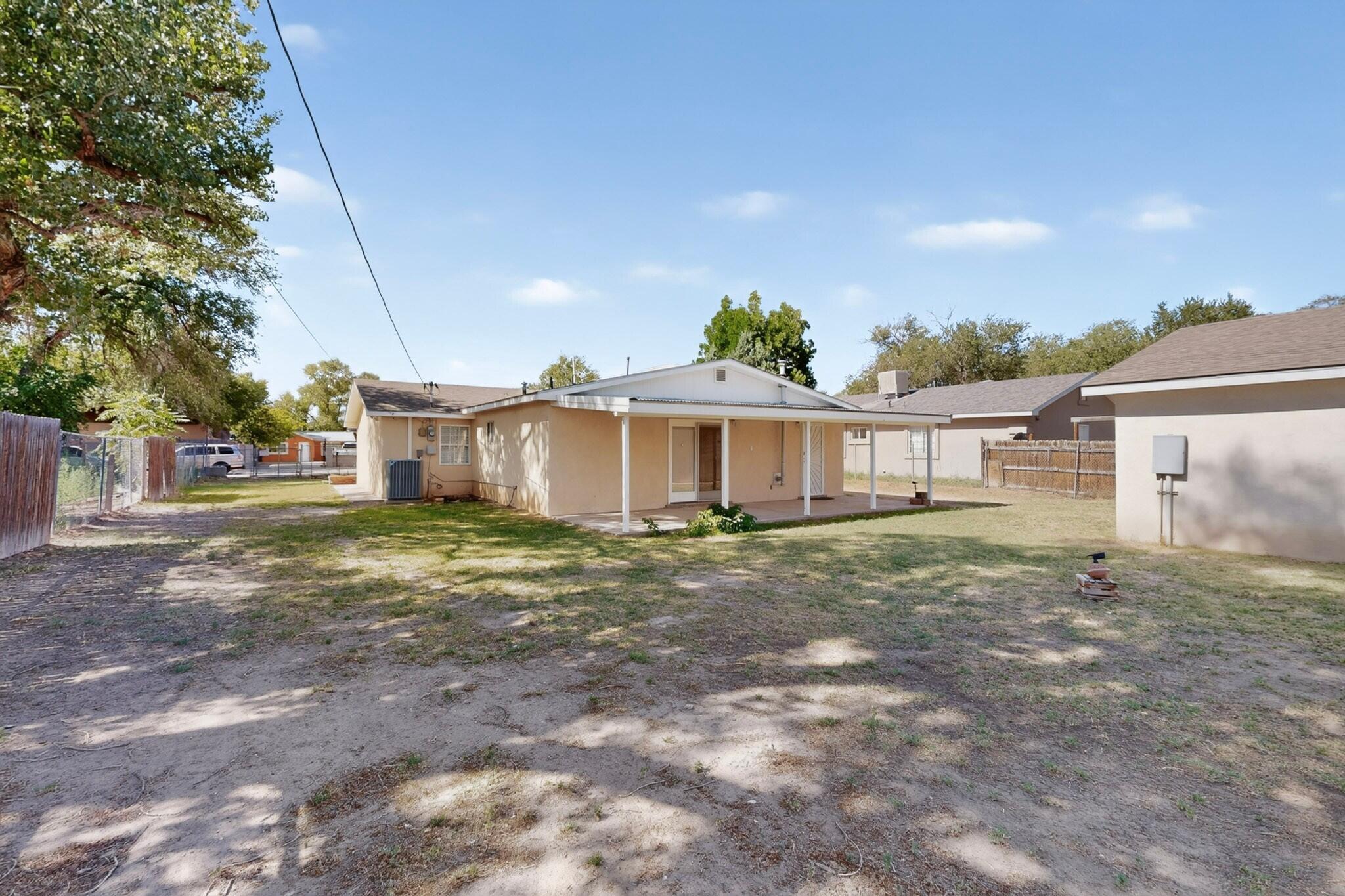 1401 Vista Del Rio Road SW
