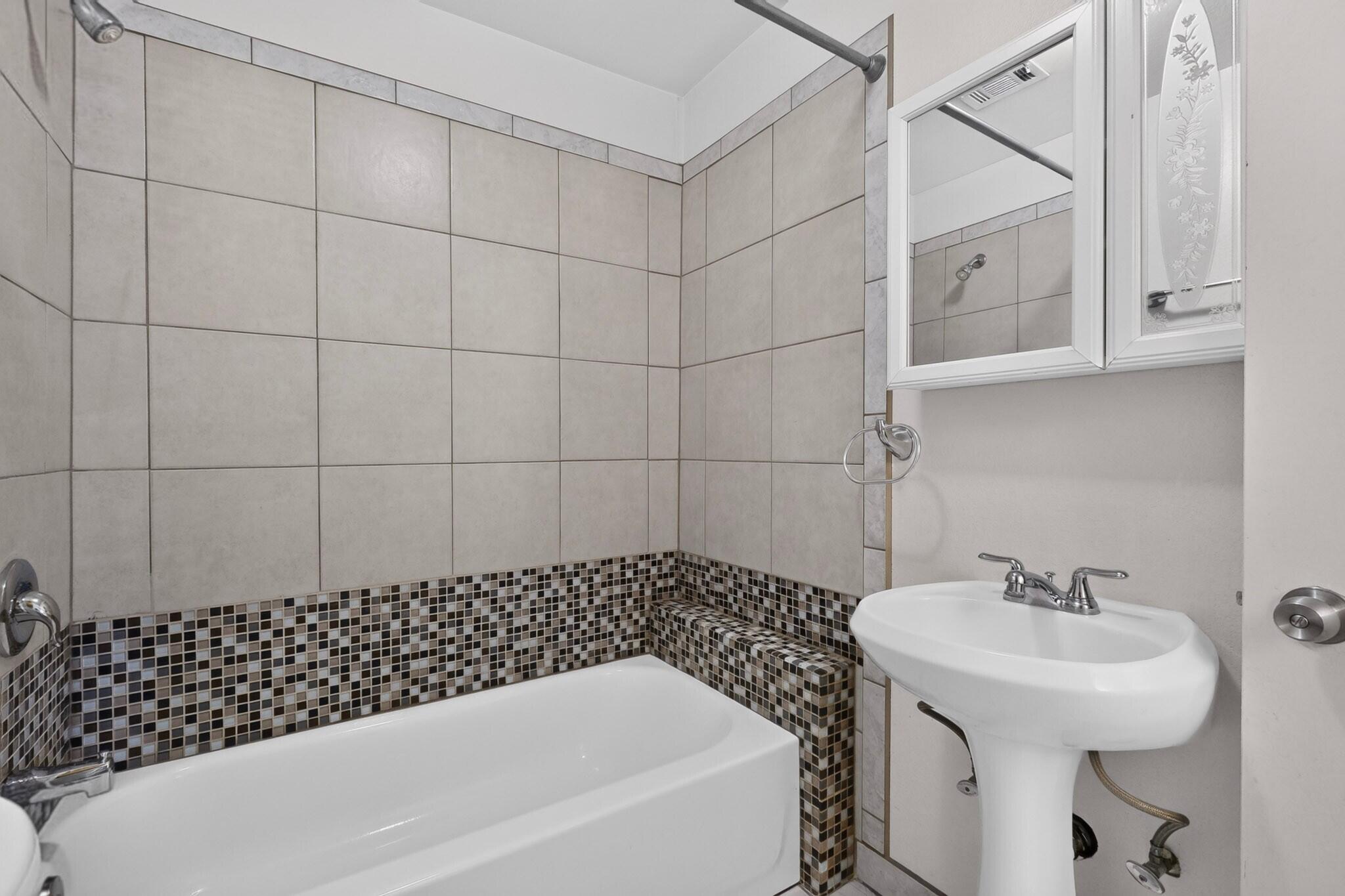 1401 Vista Del Rio Road SW