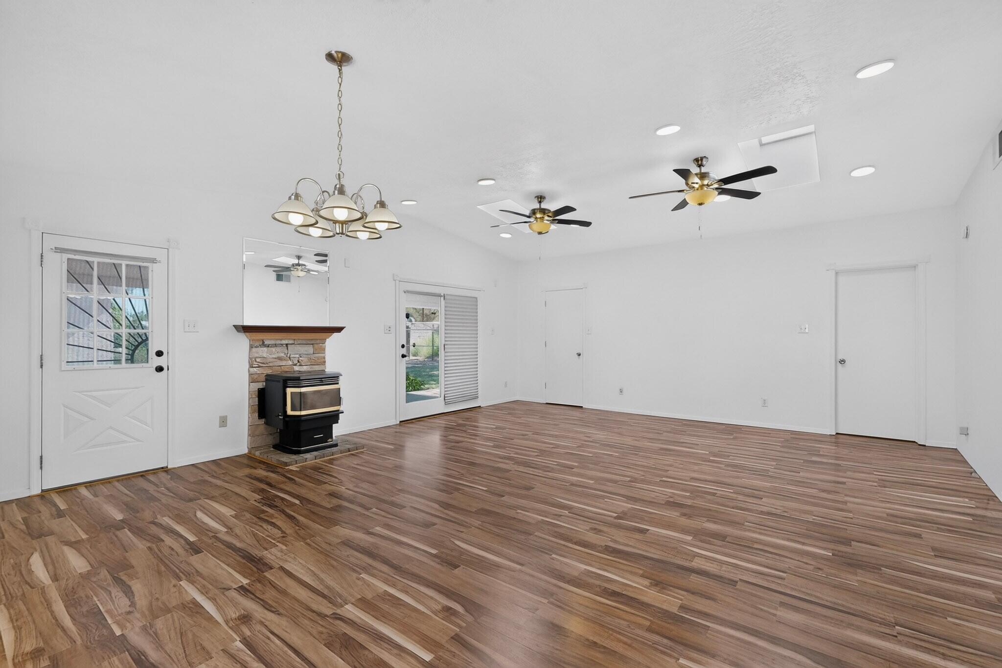 1401 Vista Del Rio Road SW