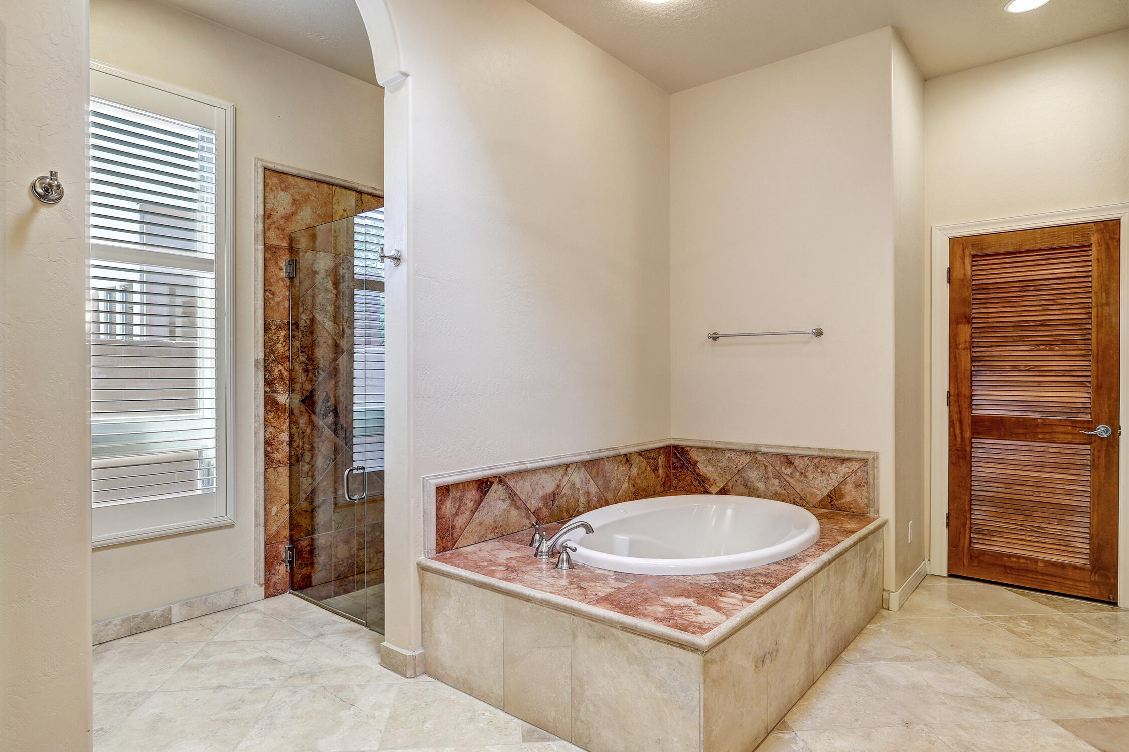 508 Laguna Seca Lane NW