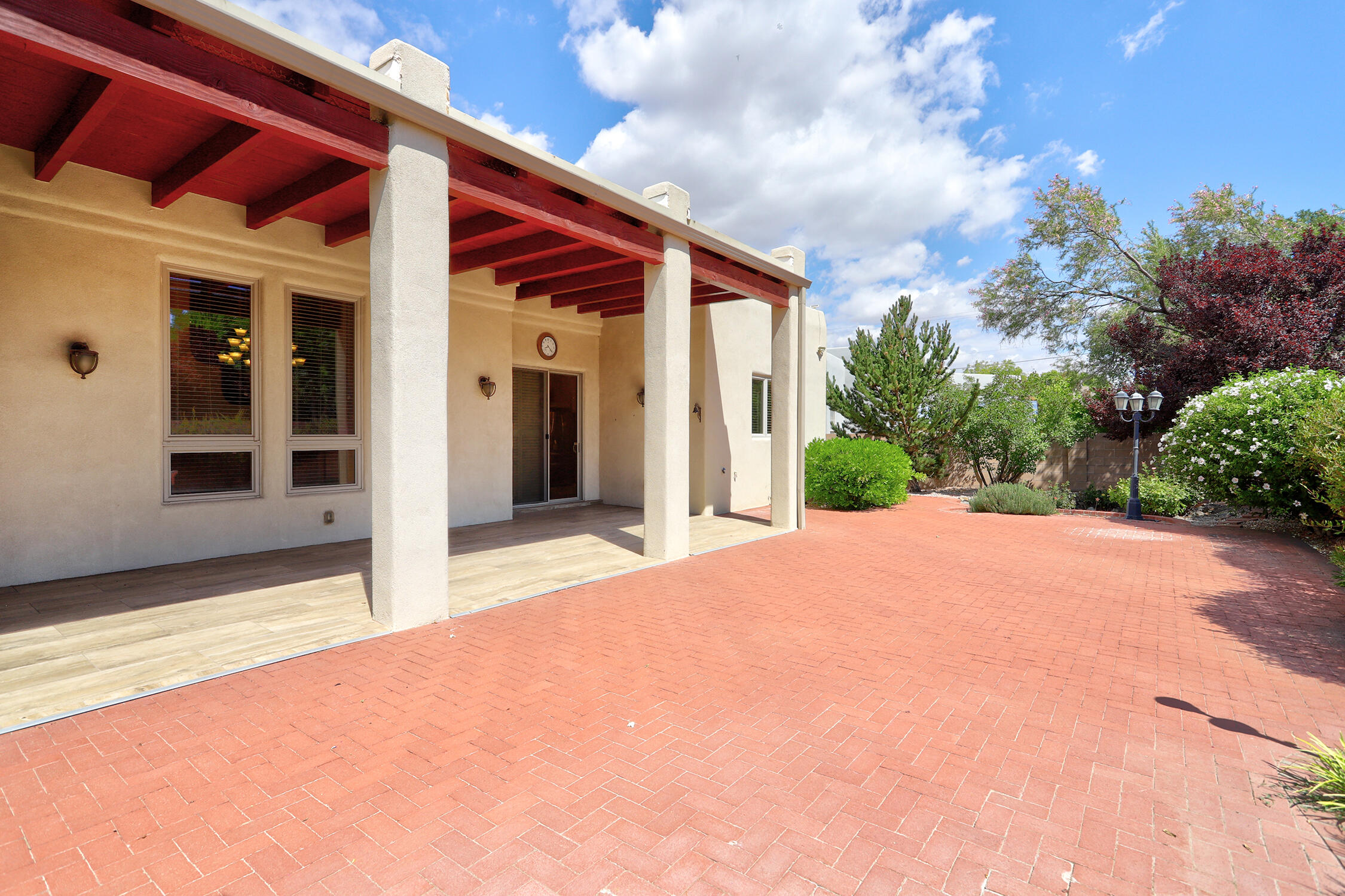 508 Laguna Seca Lane NW