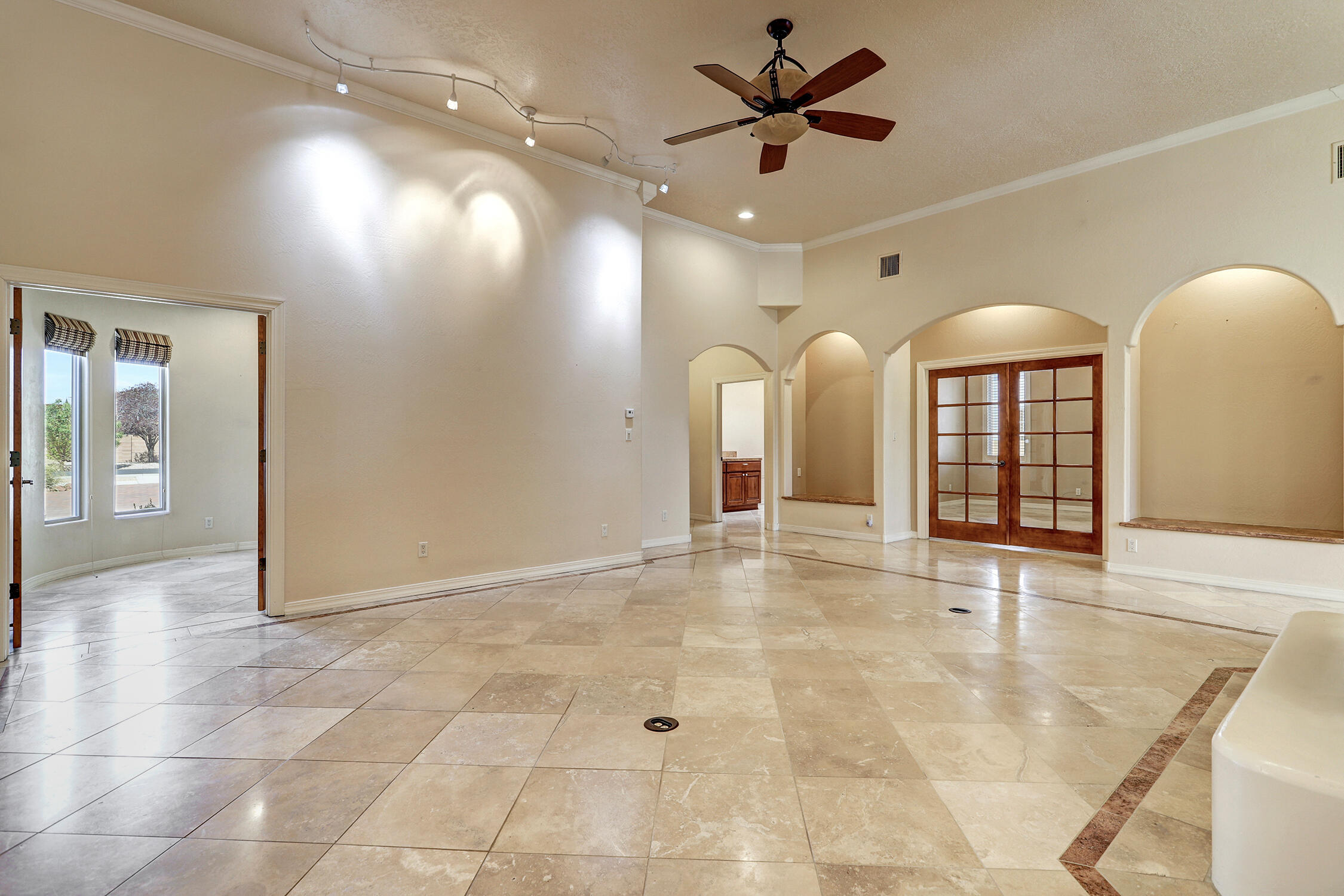508 Laguna Seca Lane NW