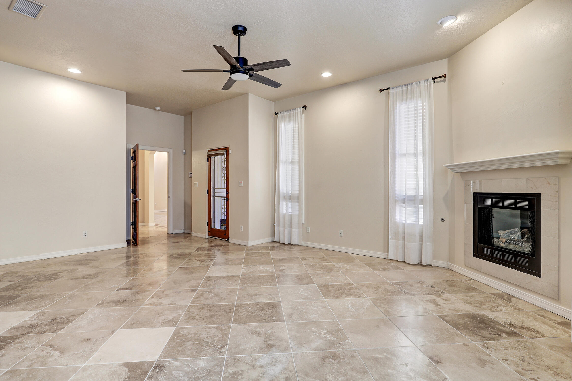 508 Laguna Seca Lane NW