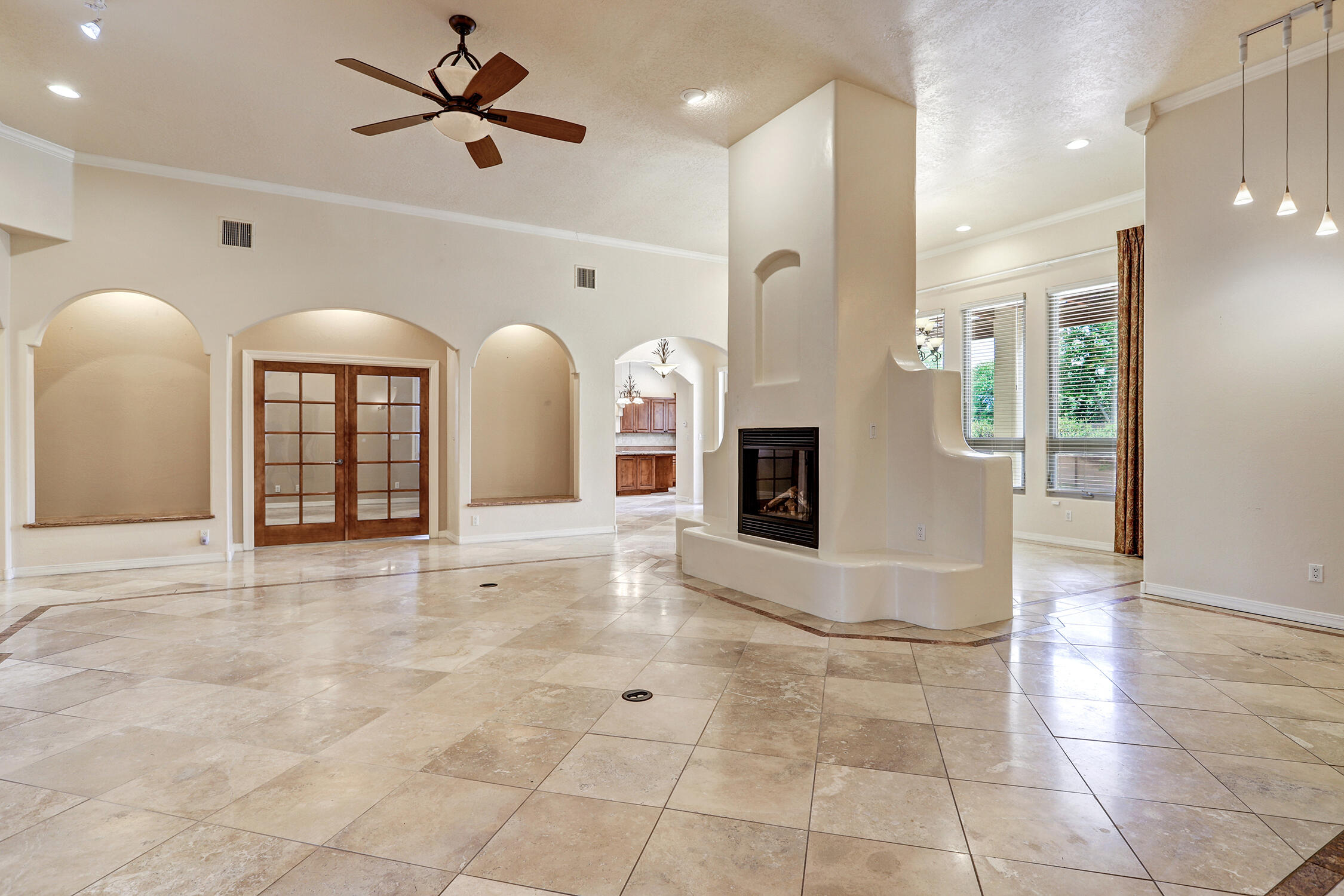508 Laguna Seca Lane NW
