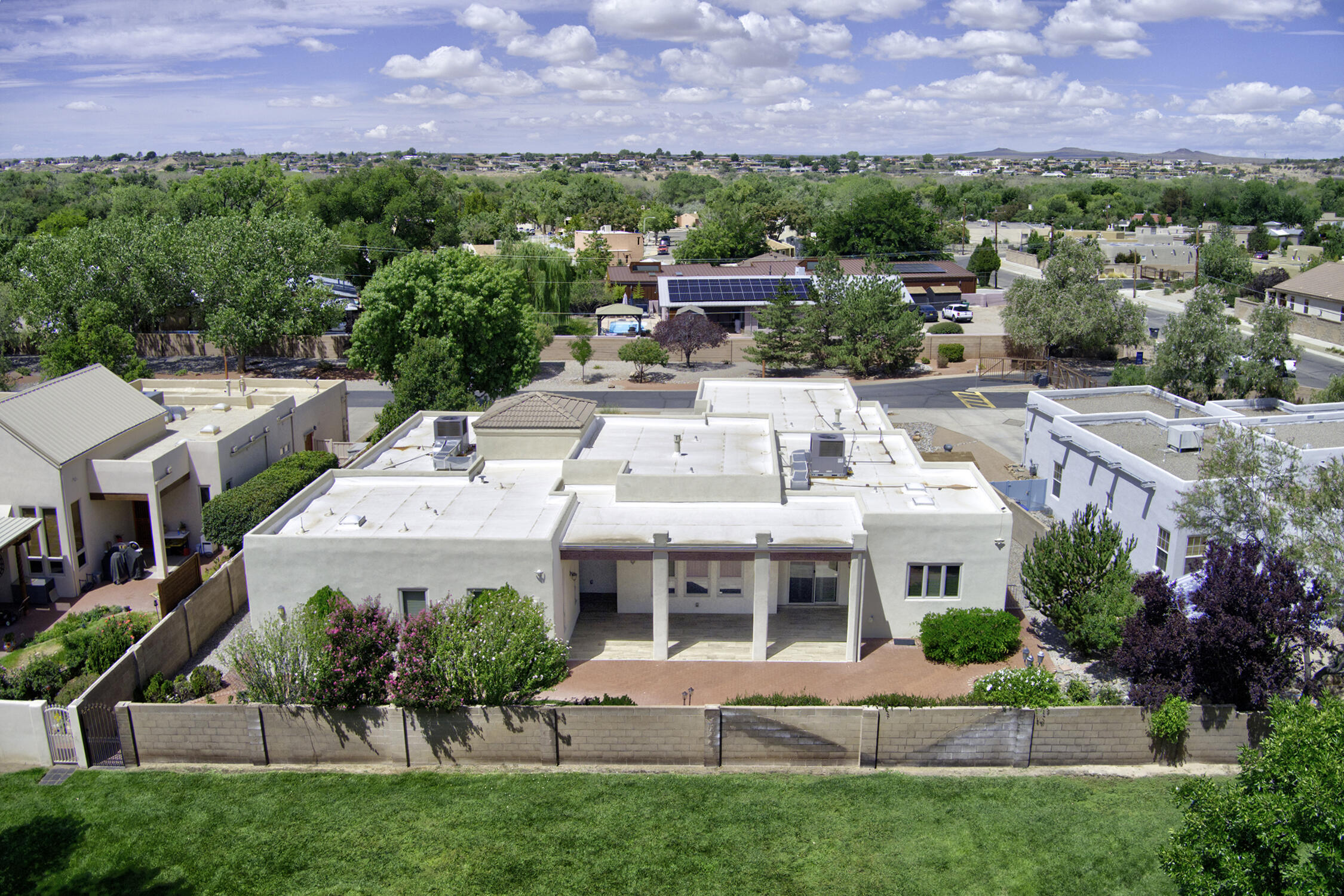 508 Laguna Seca Lane NW