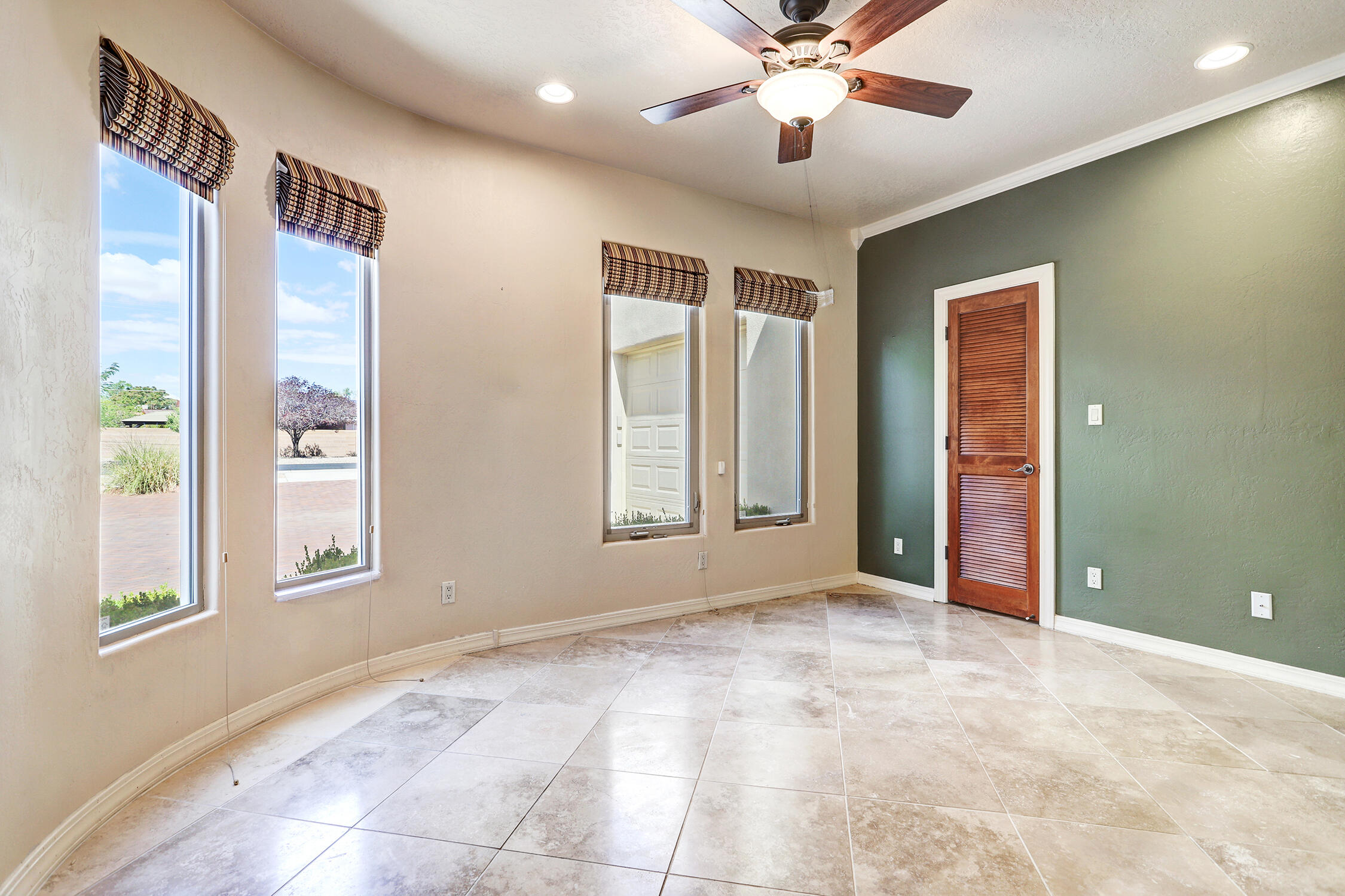 508 Laguna Seca Lane NW