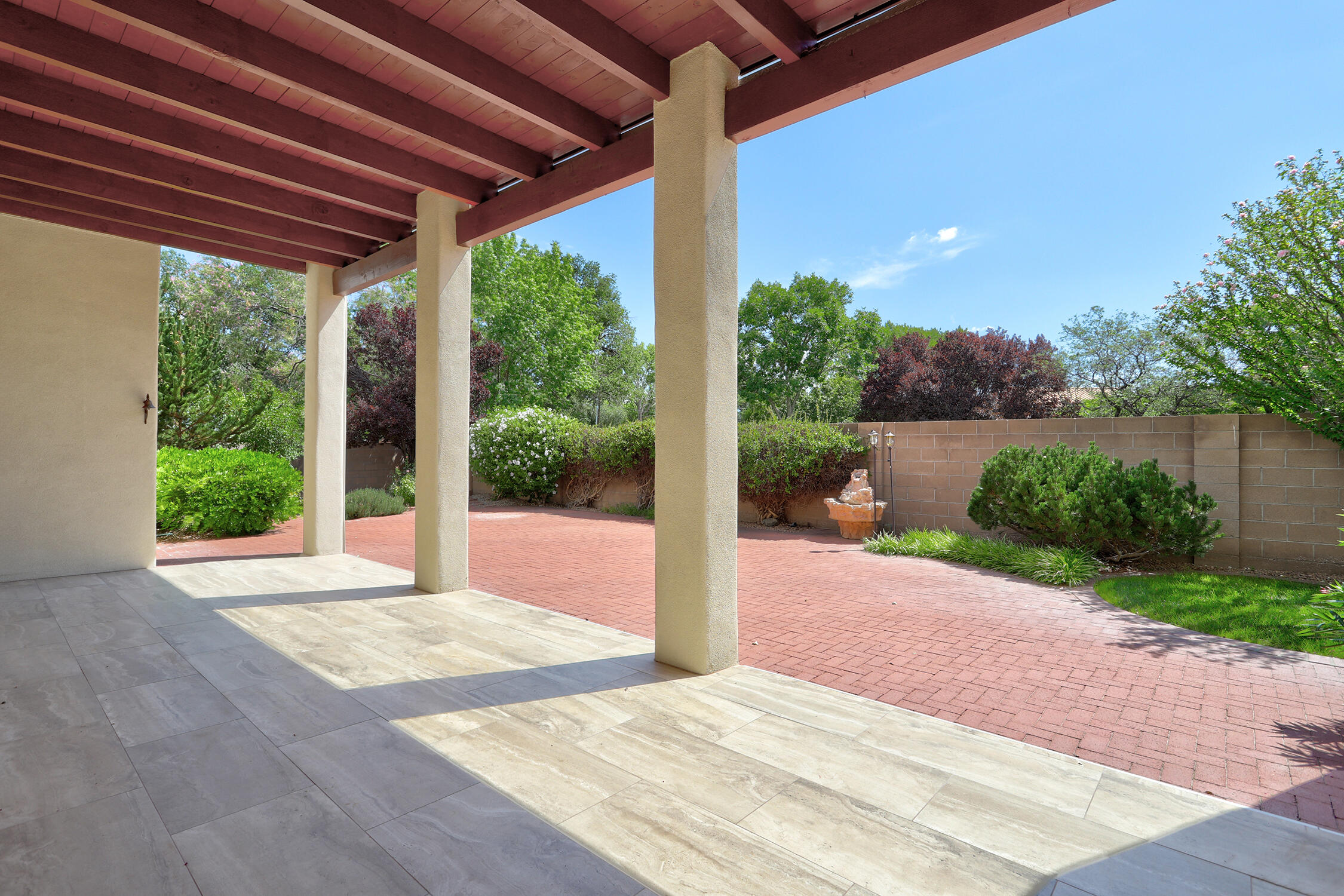 508 Laguna Seca Lane NW