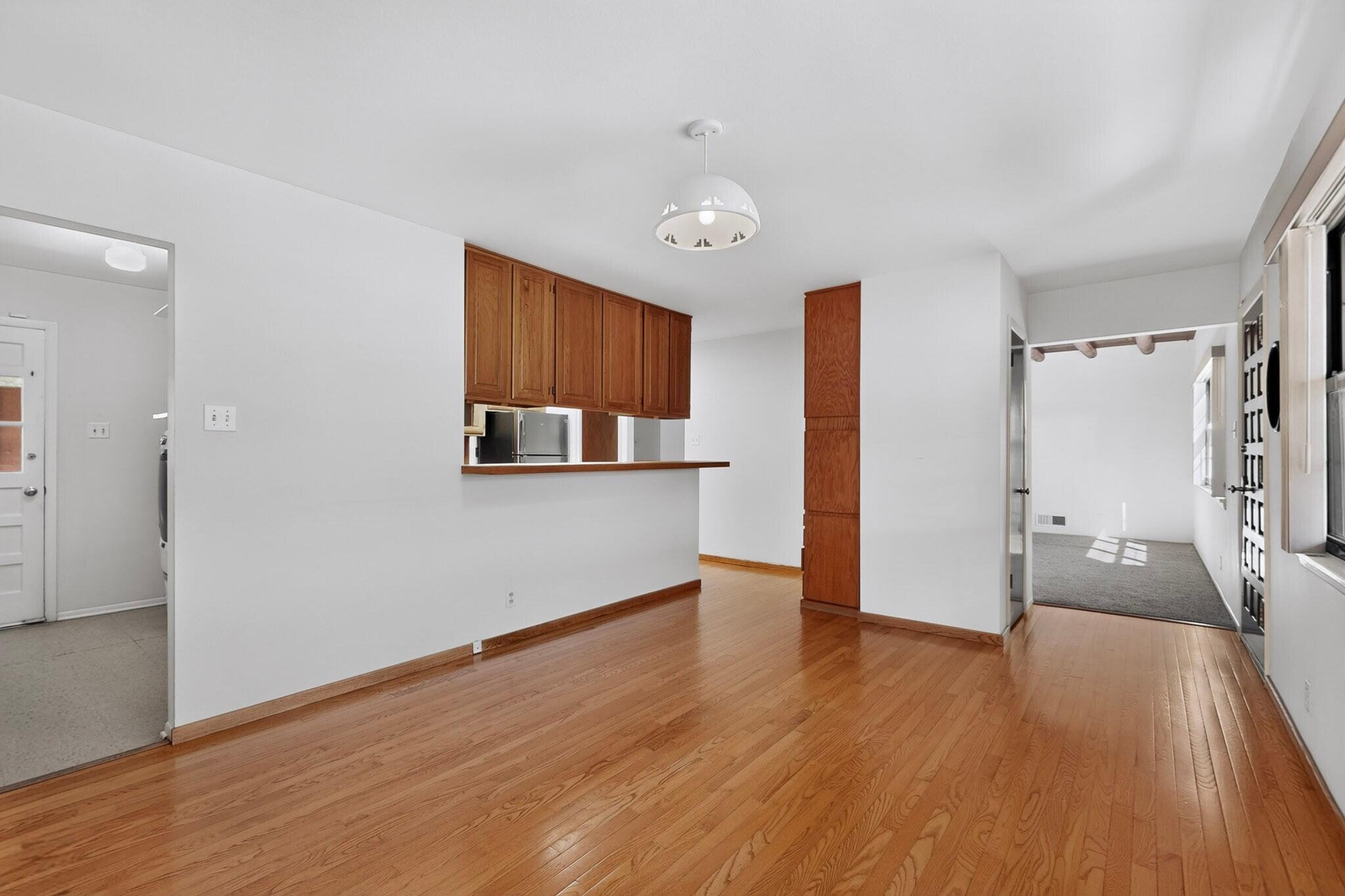 723 Guaymas Place NE