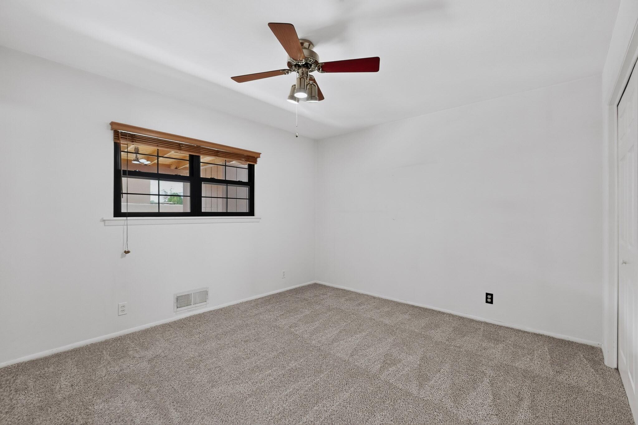 723 Guaymas Place NE