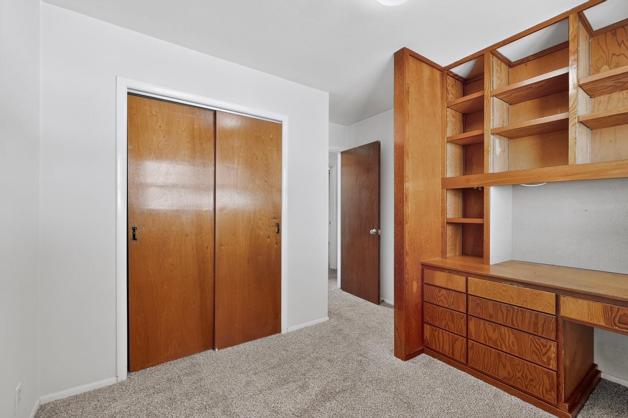 723 Guaymas Place NE