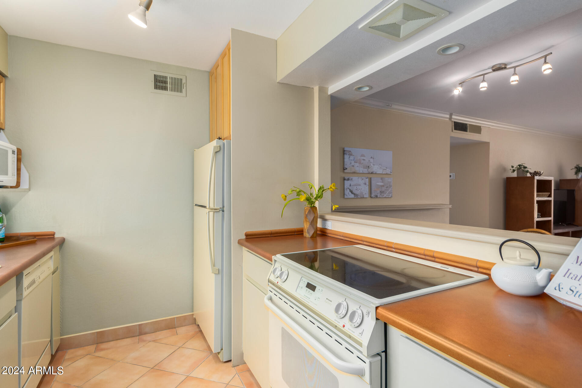 4630 N 68TH Street, 253